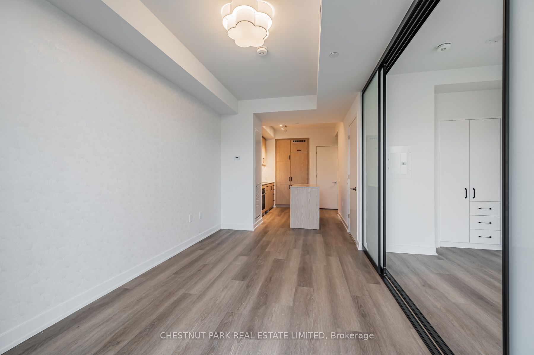 9 Tecumseth Street 915, Toronto, ON M5V 0S5 photo 4