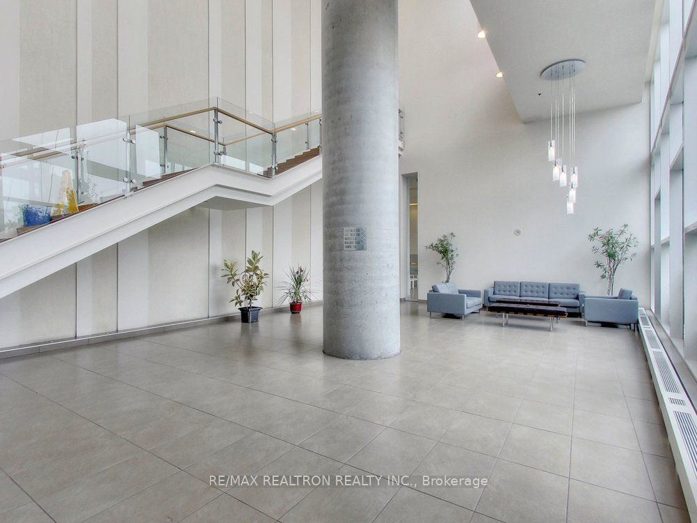 29 Singer Court 1606, Toronto, ON M2K 0B3 photo 5