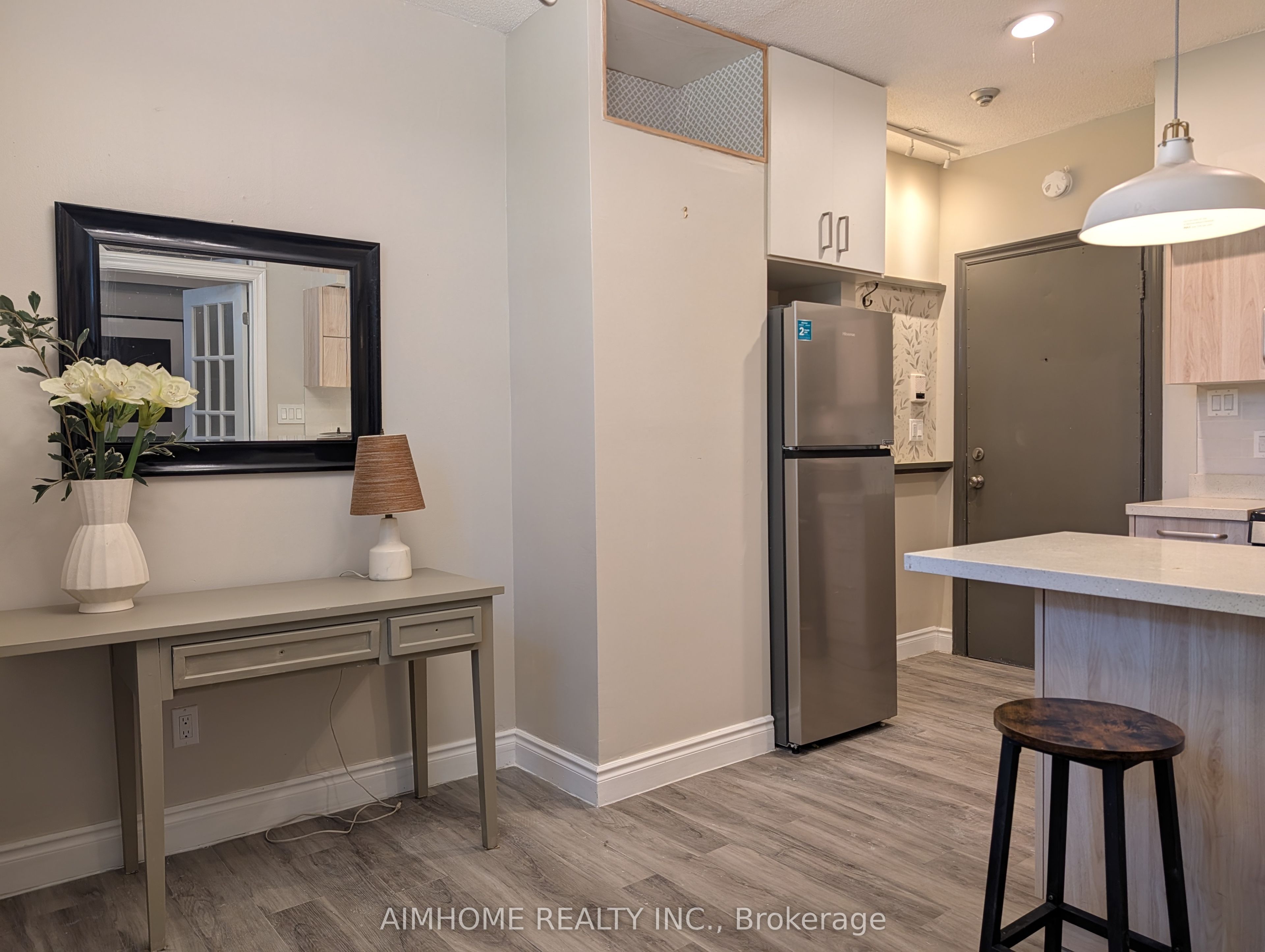 510 Ontario Street 2, Toronto, ON M4X 1M7
