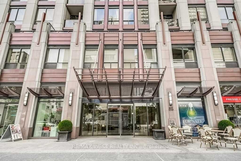 85 Bloor Street E 1913, Toronto, ON M4W 3Y1 photo 2