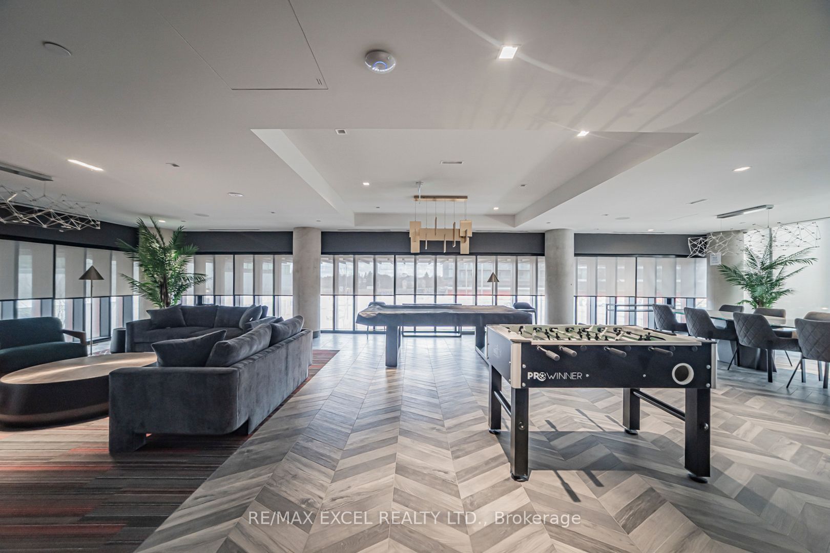 5858 YONGE Street, Toronto, ON M2M 0C6 photo 3