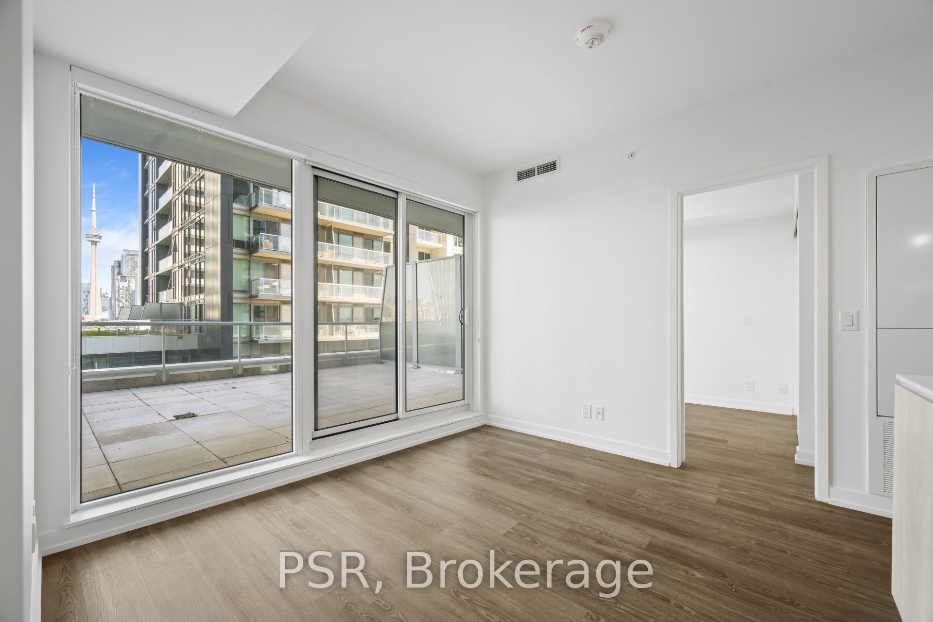 25 Ordnance Street 501, Toronto, ON M6K 0E9 photo 2