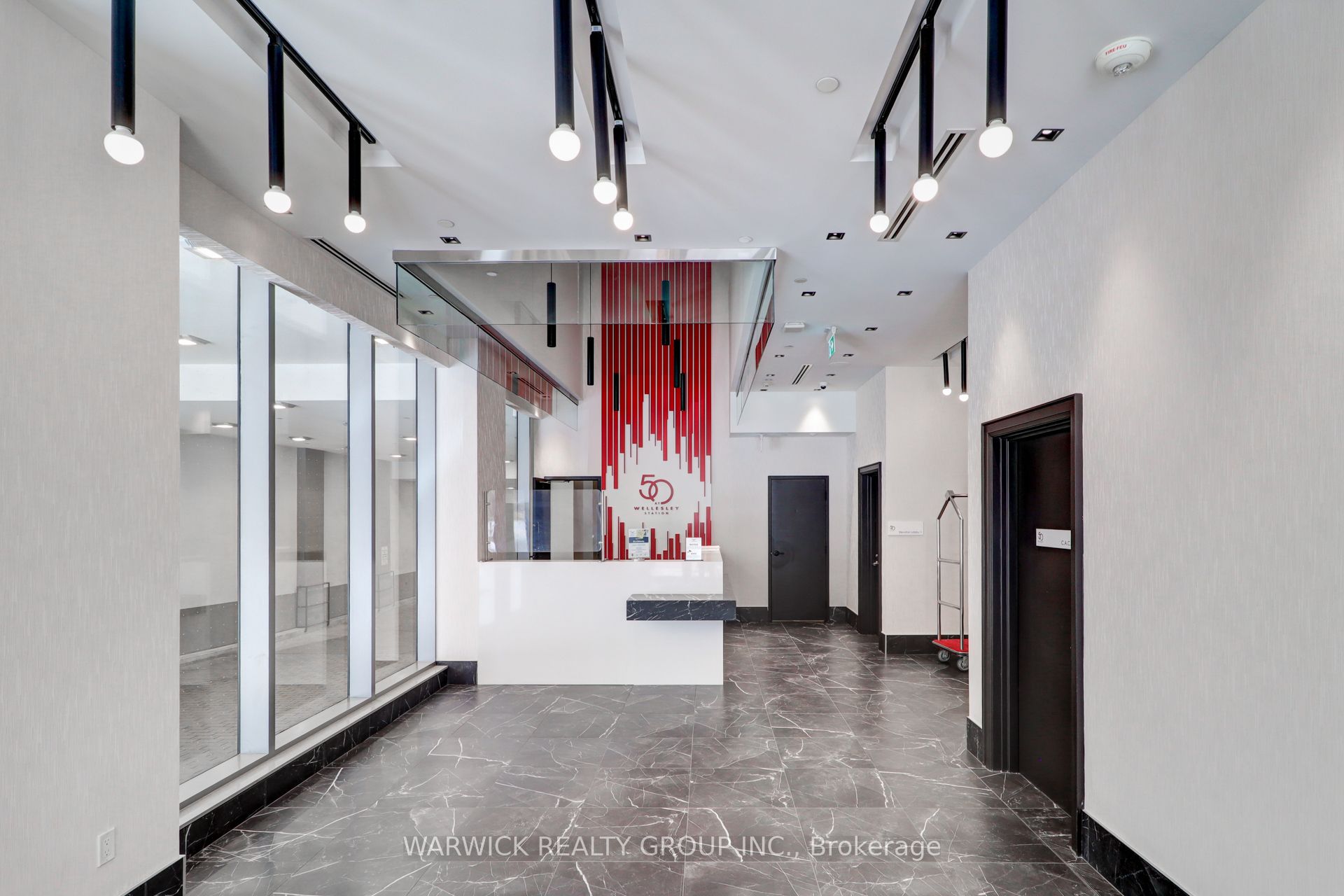50 Wellesley Street E 3006, Toronto, ON M4Y 0C8 photo 2