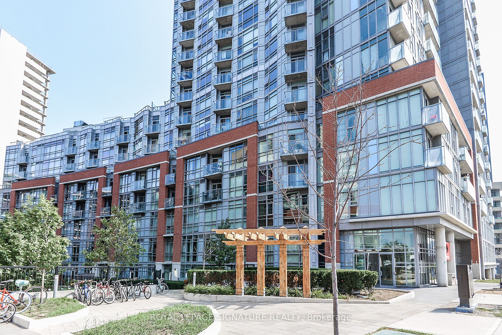 150 Sudbury Street 414, Toronto, ON M6J 3G2 photo 2