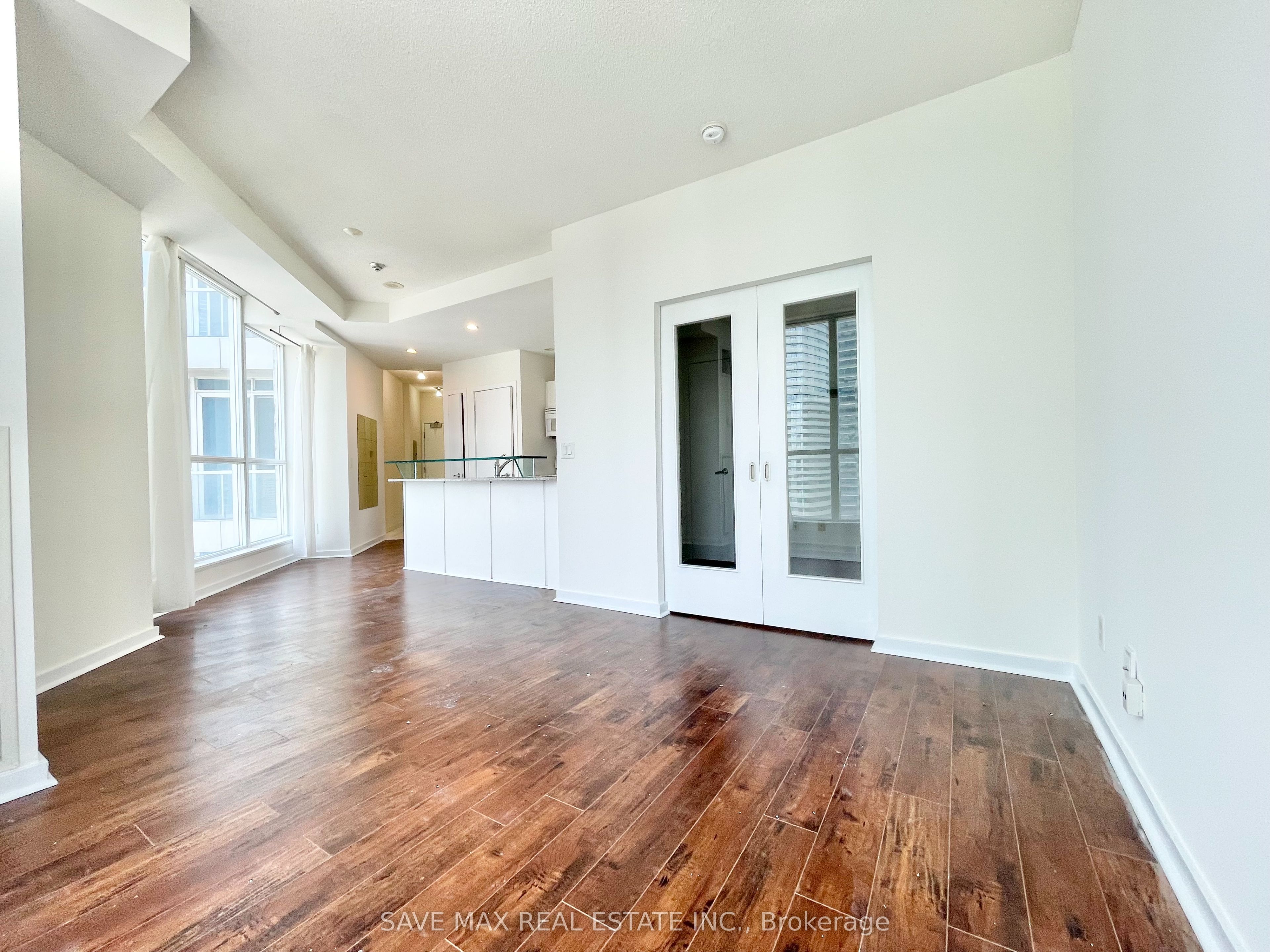 208 Queens Quay W 2612, Toronto, ON M5J 2Y5 photo 4