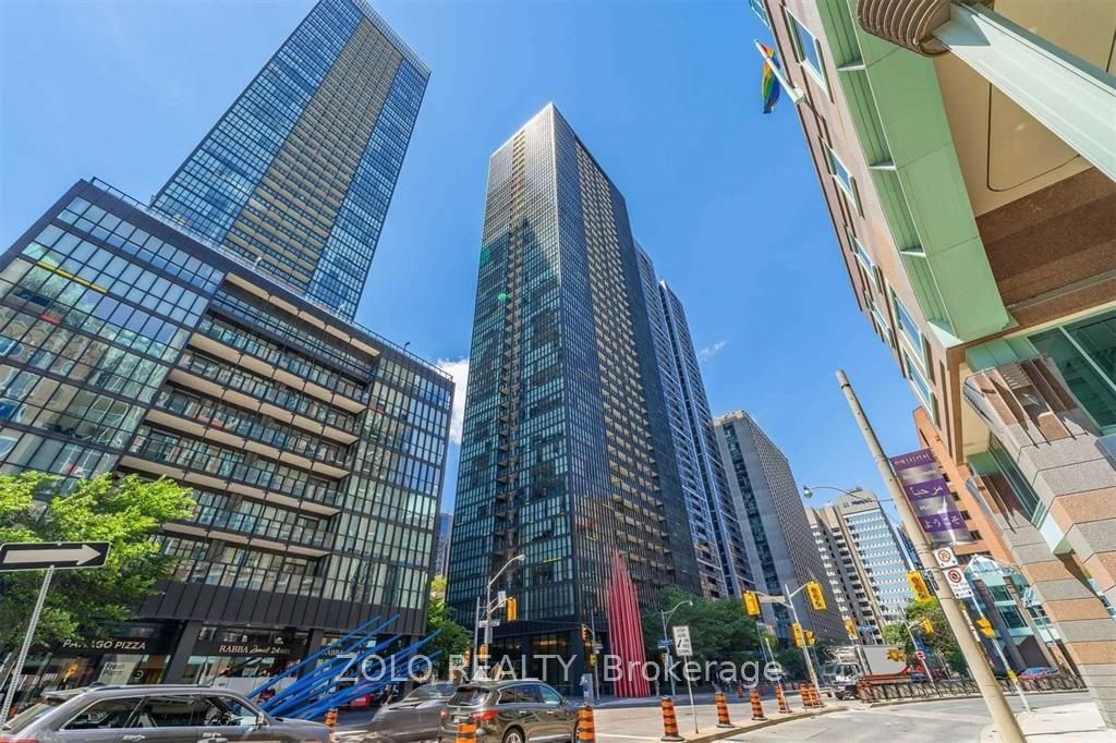 110 Charles Street E 1407, Toronto, ON M4Y 1T5