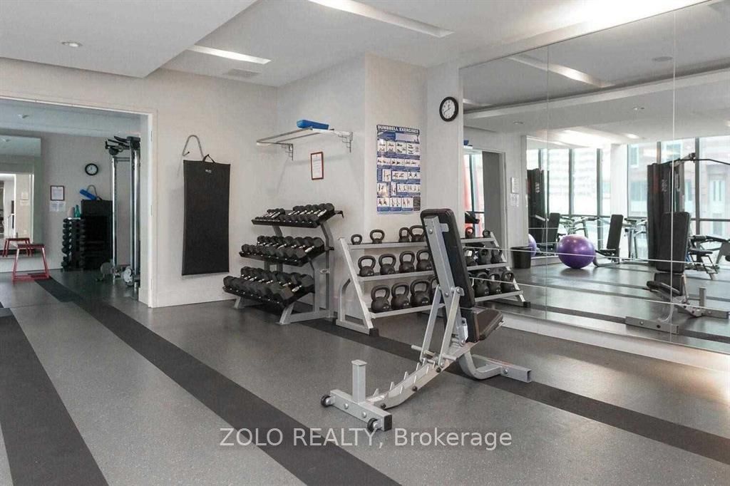 110 Charles Street E 1407, Toronto, ON M4Y 1T5 photo 5