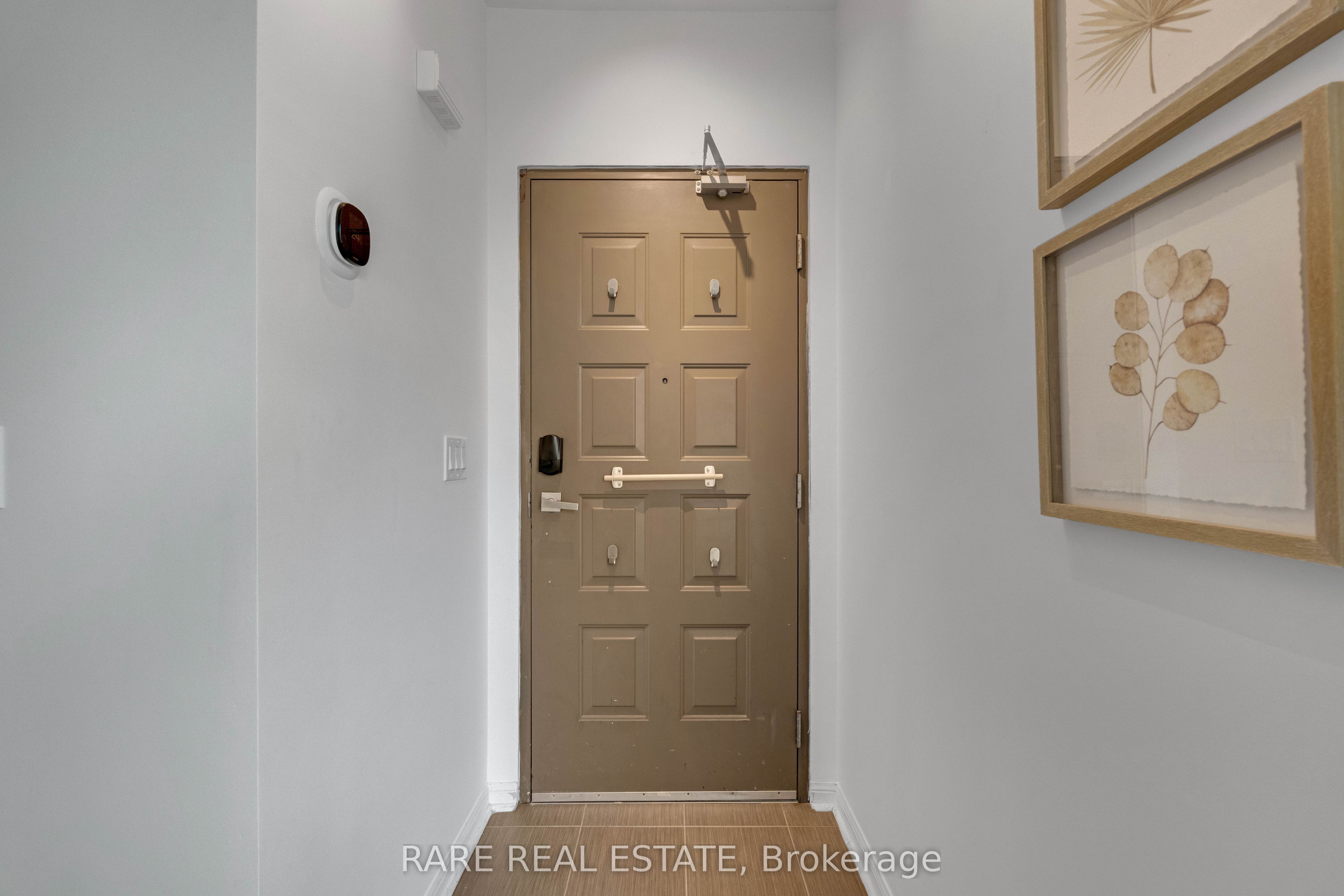 639 Lawrence Avenue W 208, Toronto, ON M6A 1A9 photo 4