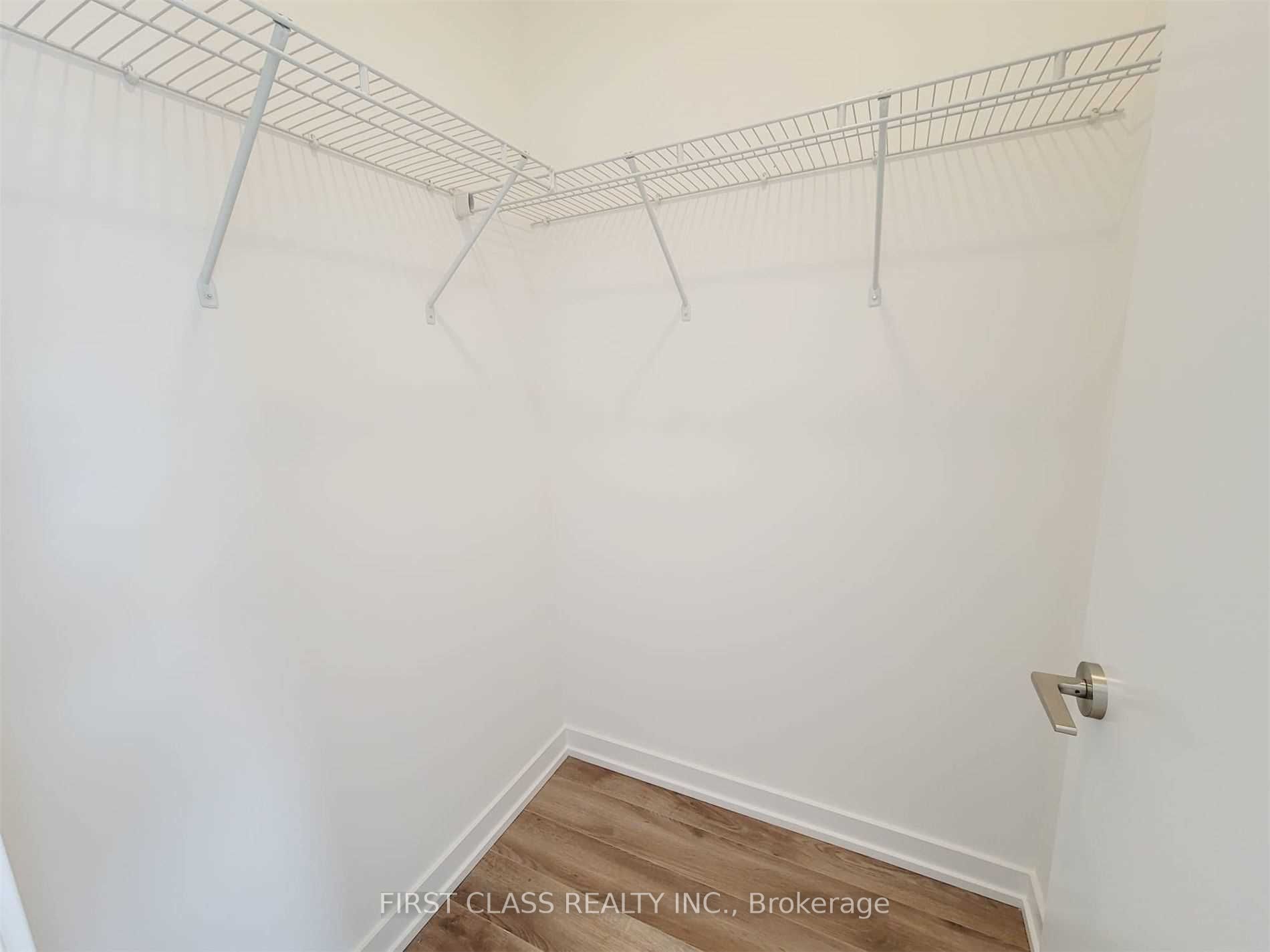 20 Edward Street 1209, Toronto, ON M5G 1C9 photo 5