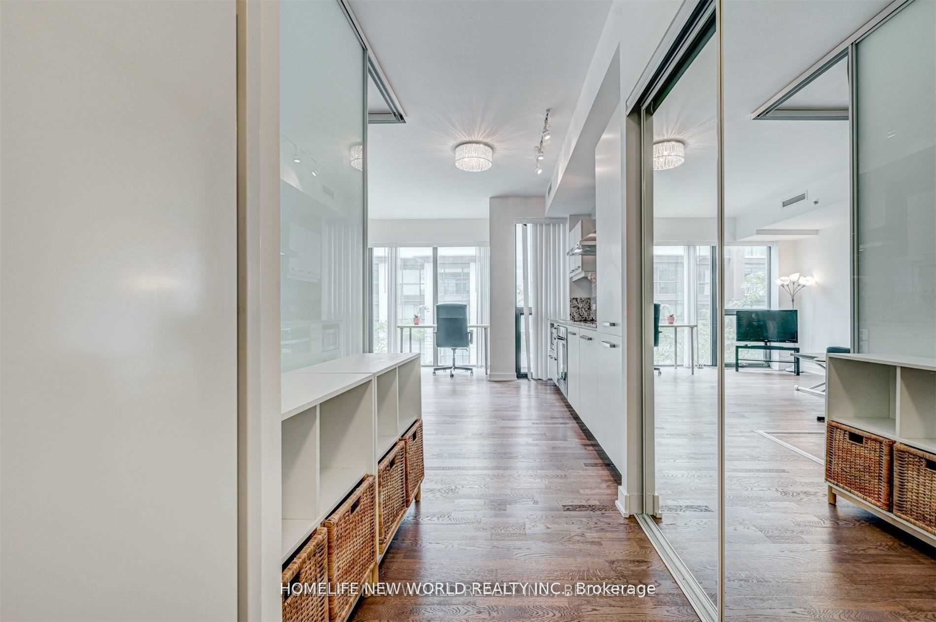 15 Beverley Street 310, Toronto, ON M5T 1X8 photo 4