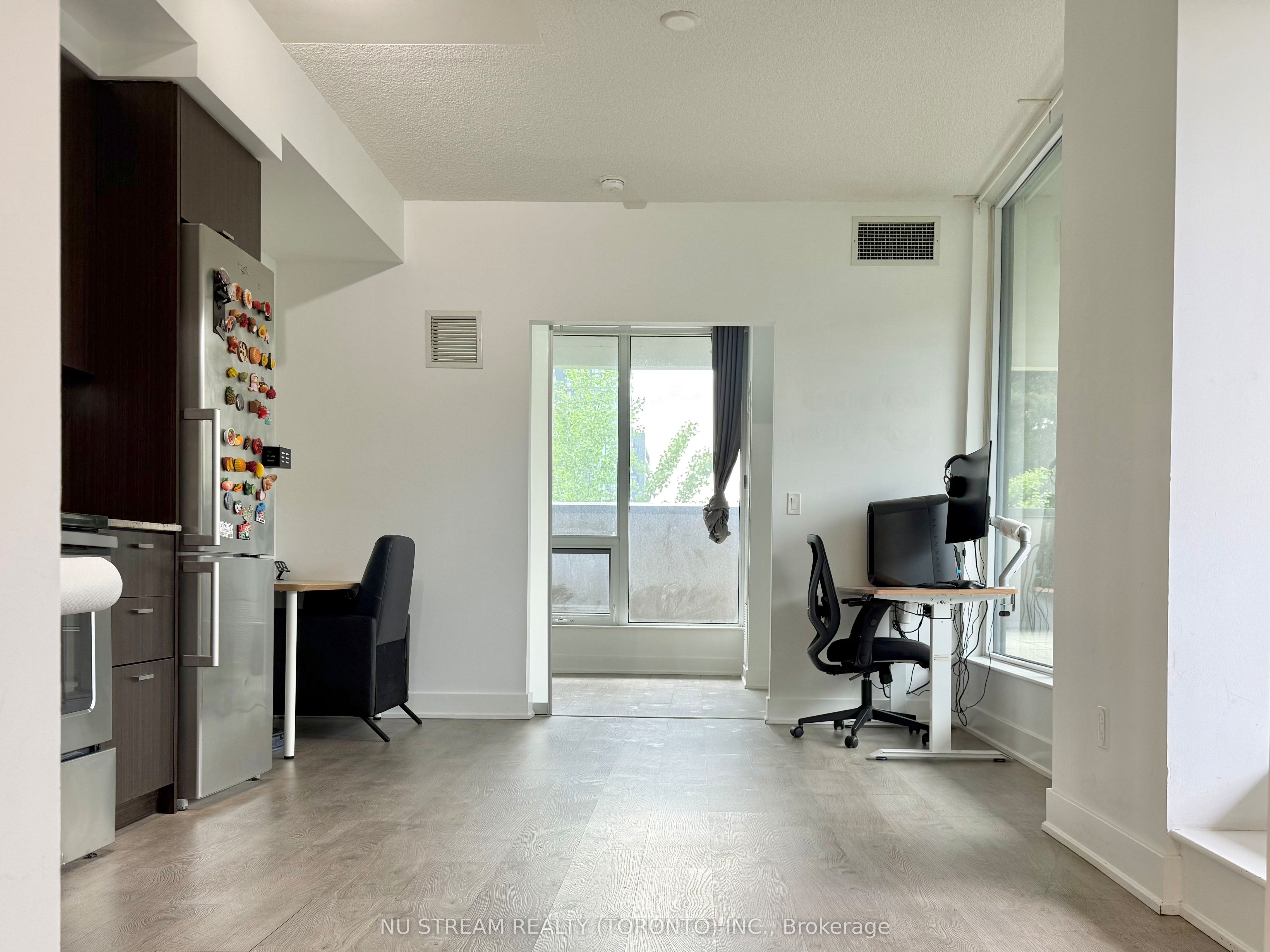 88 Sheppard Avenue E 211, Toronto, ON M2N 0G9 photo 3