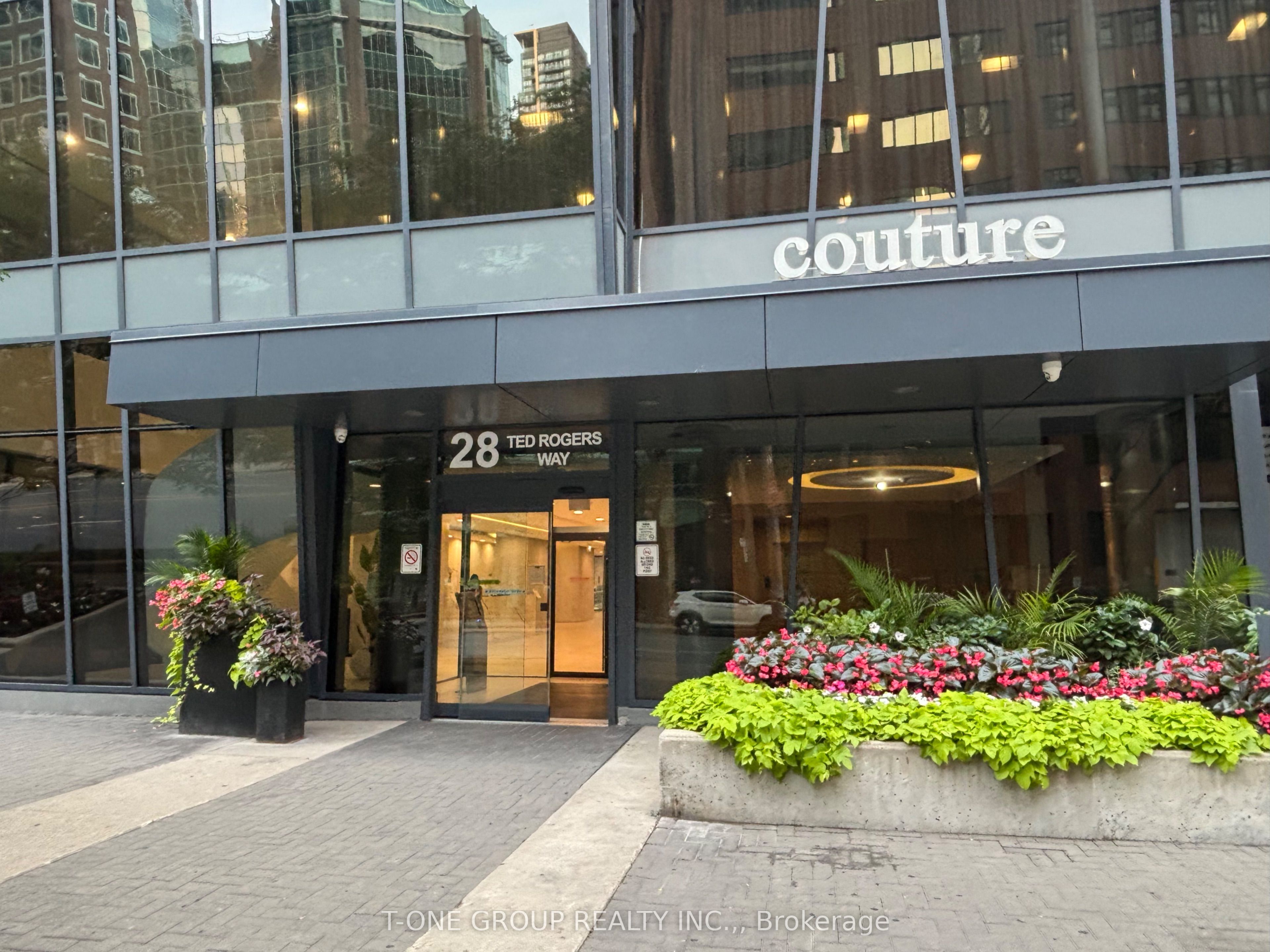 28 Ted Rogers Way 2204, Toronto, ON M4Y 2J4