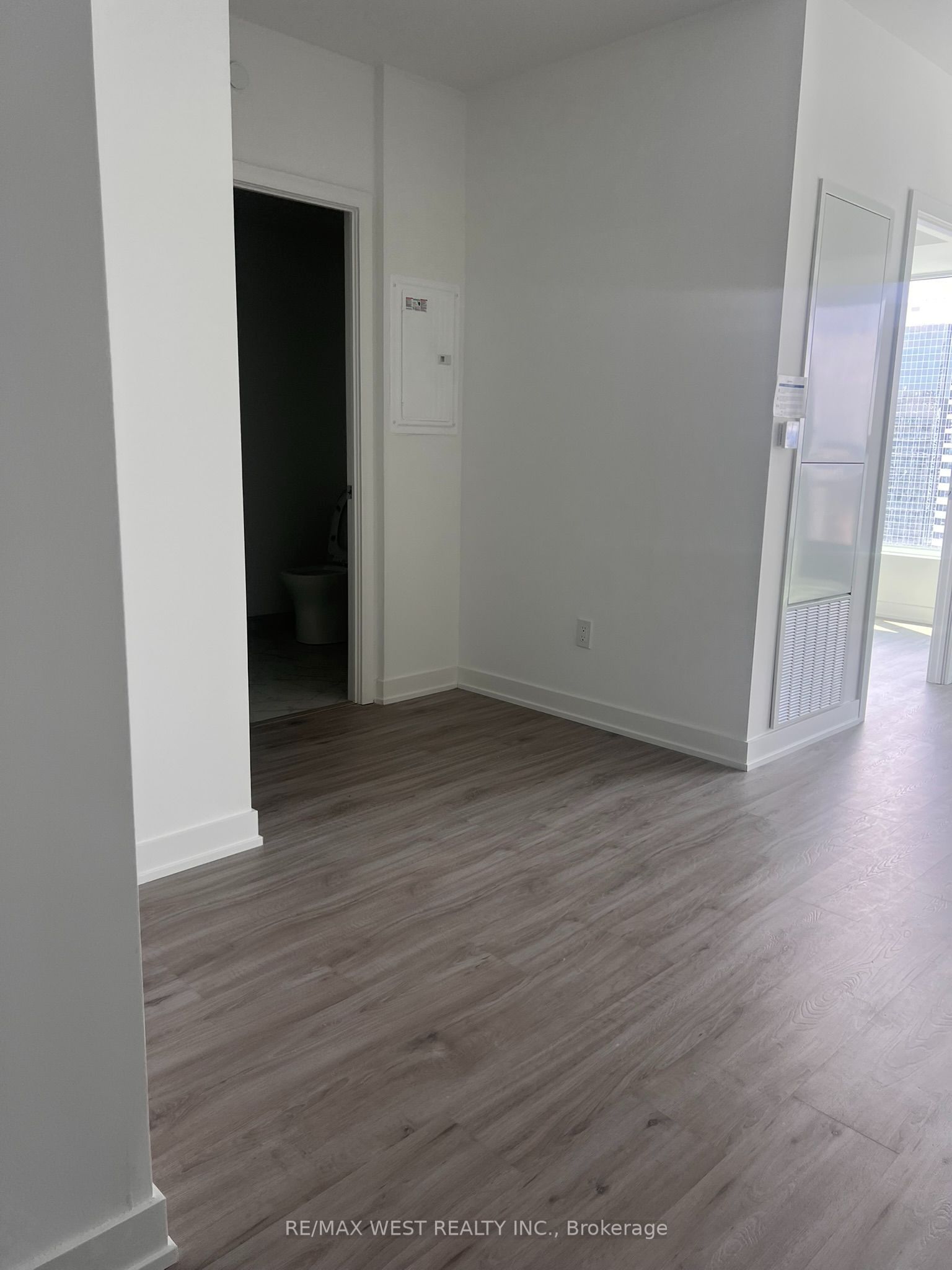 252 Church Street, Toronto, ON M5B 1Z2 photo 5