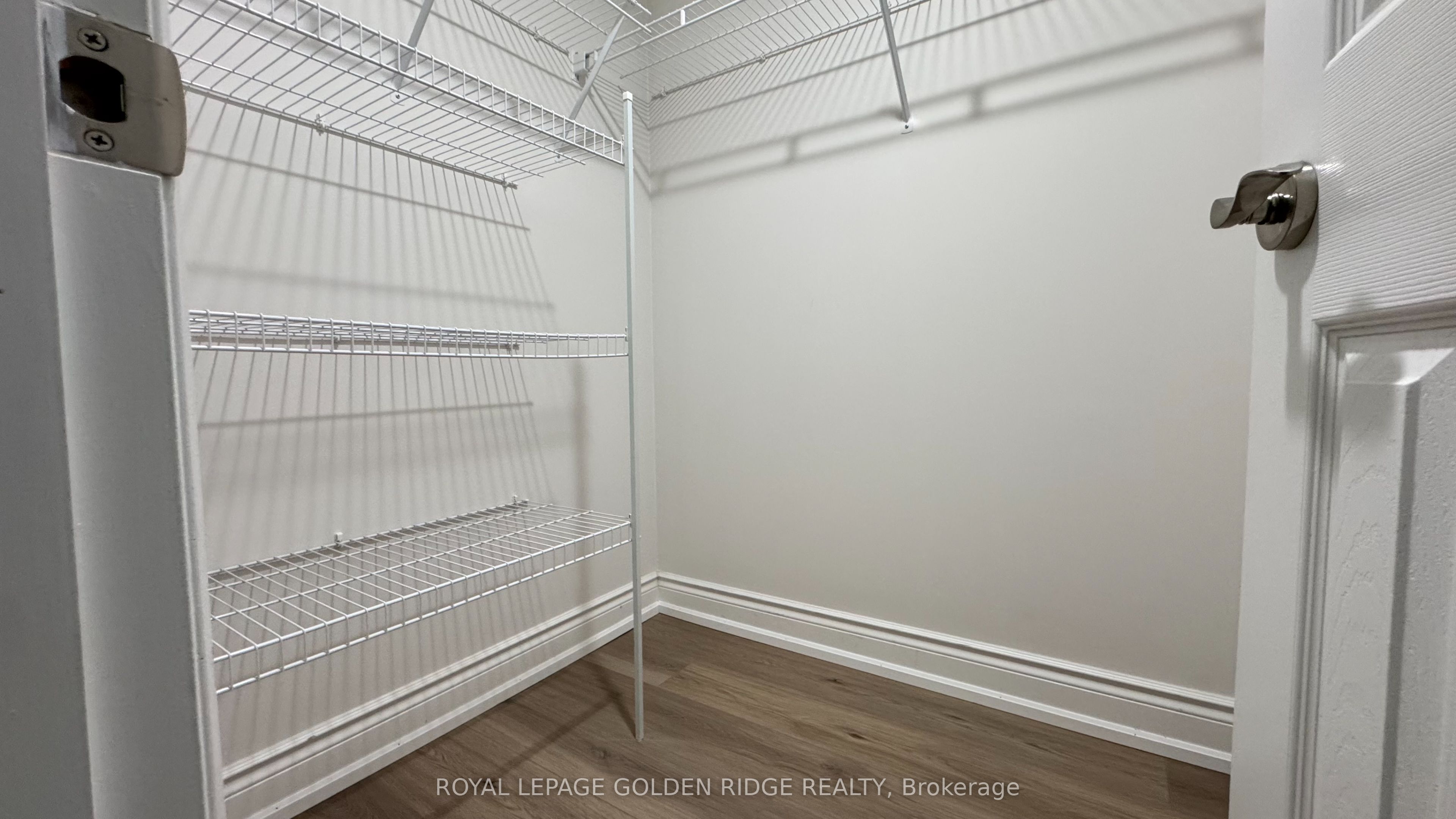 15 Greenview Avenue 1307, Toronto, ON M2M 4M7 photo 2