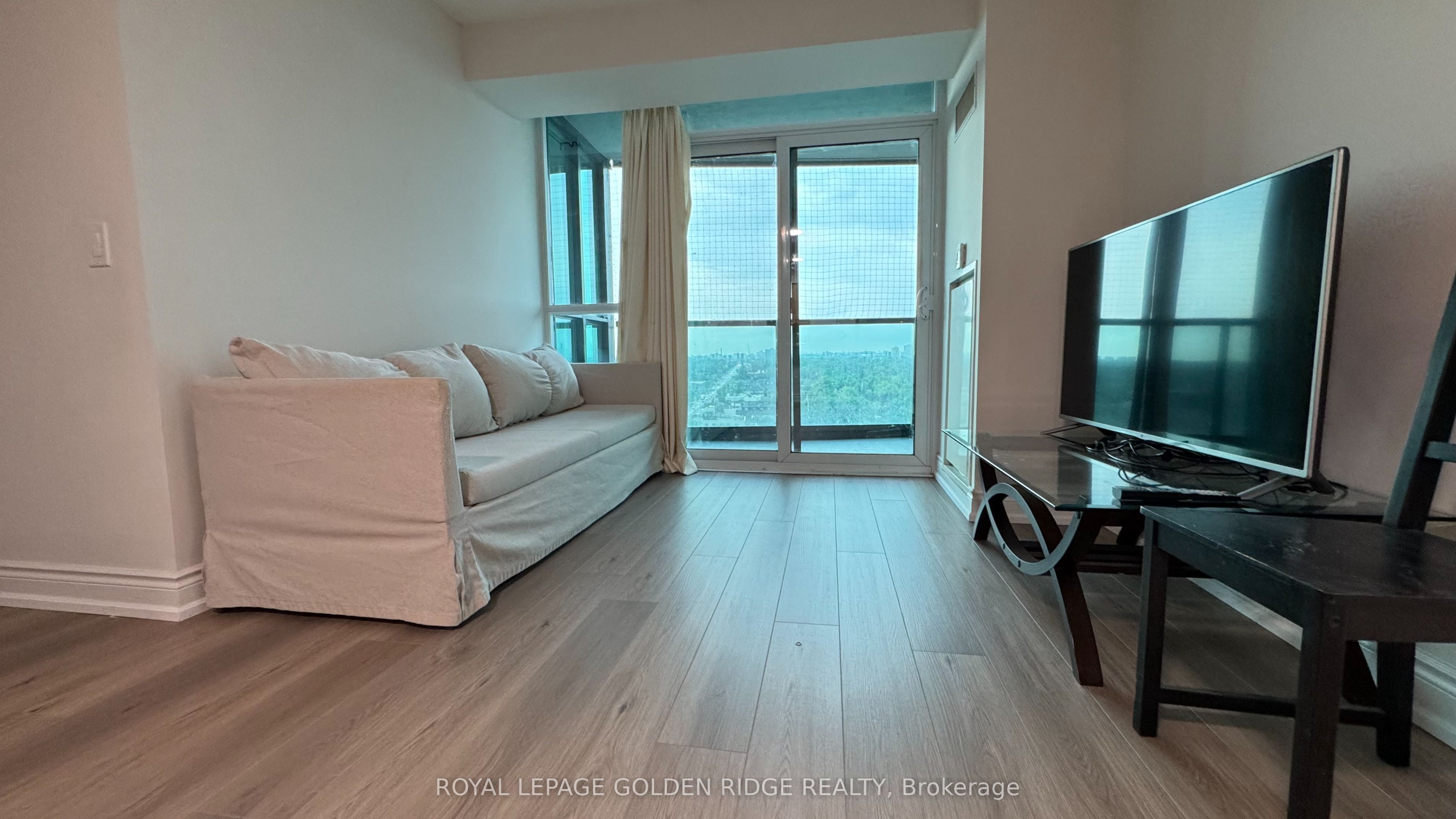 15 Greenview Avenue 1307, Toronto, ON M2M 4M7 photo 5