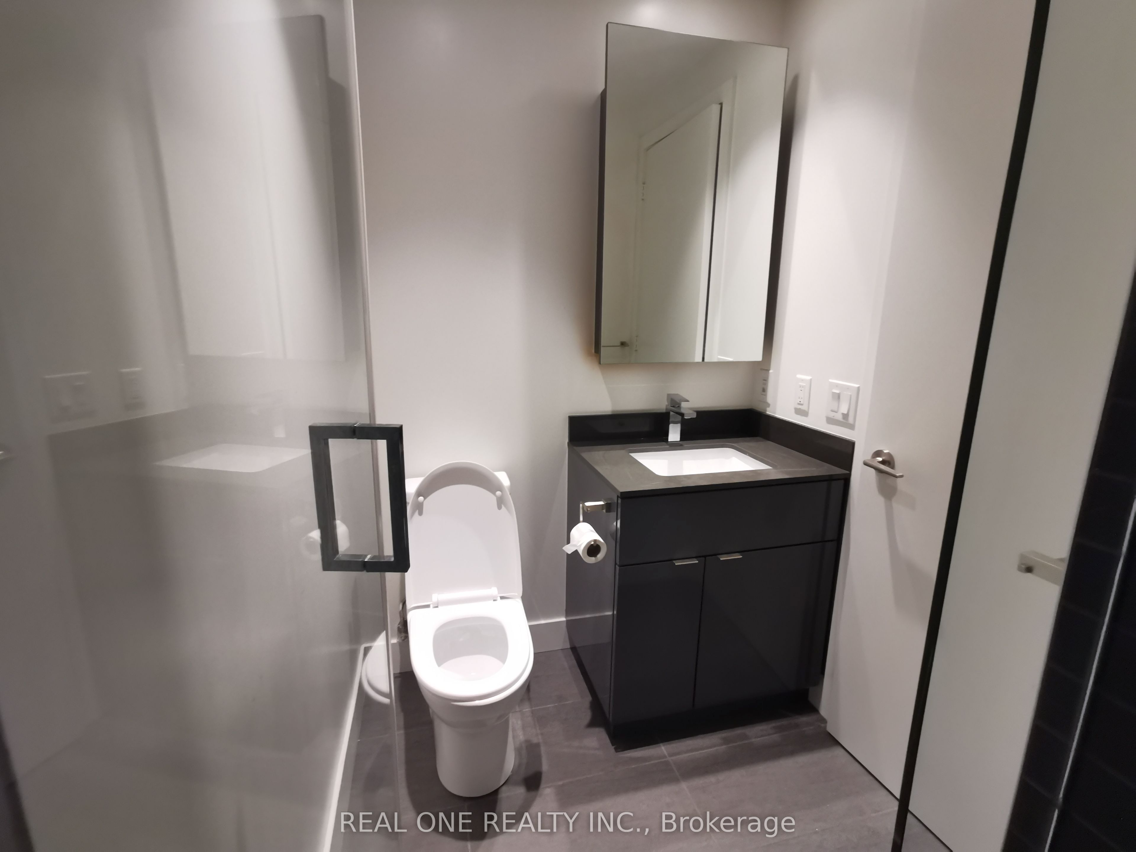 7 Grenville Street 816, Toronto, ON M4Y 1A1 photo 3