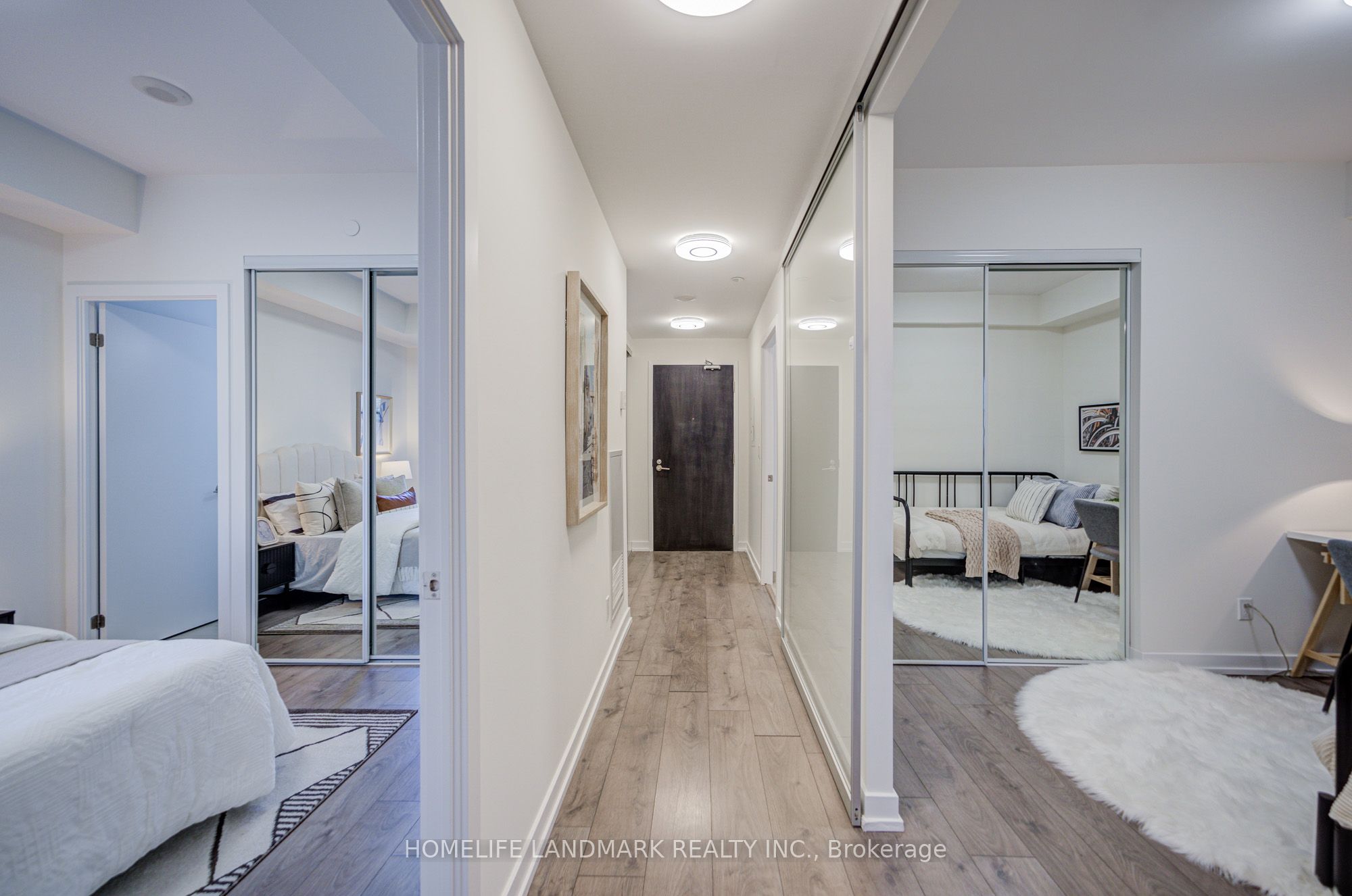 297 College Street 901, Toronto, ON M5T 1S2 photo 3