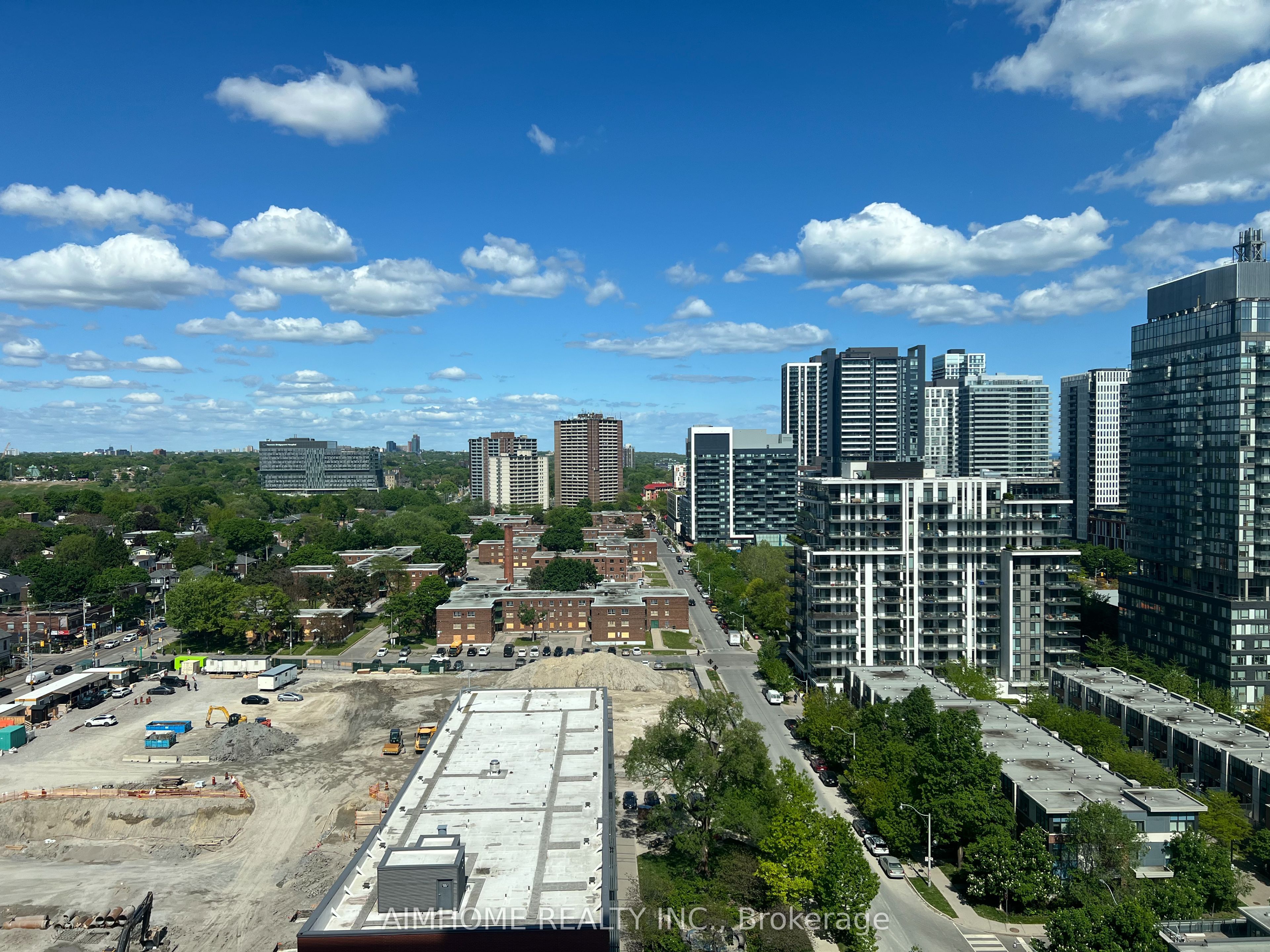 10 Oak Street 1302, Toronto, ON M5A 0Z1