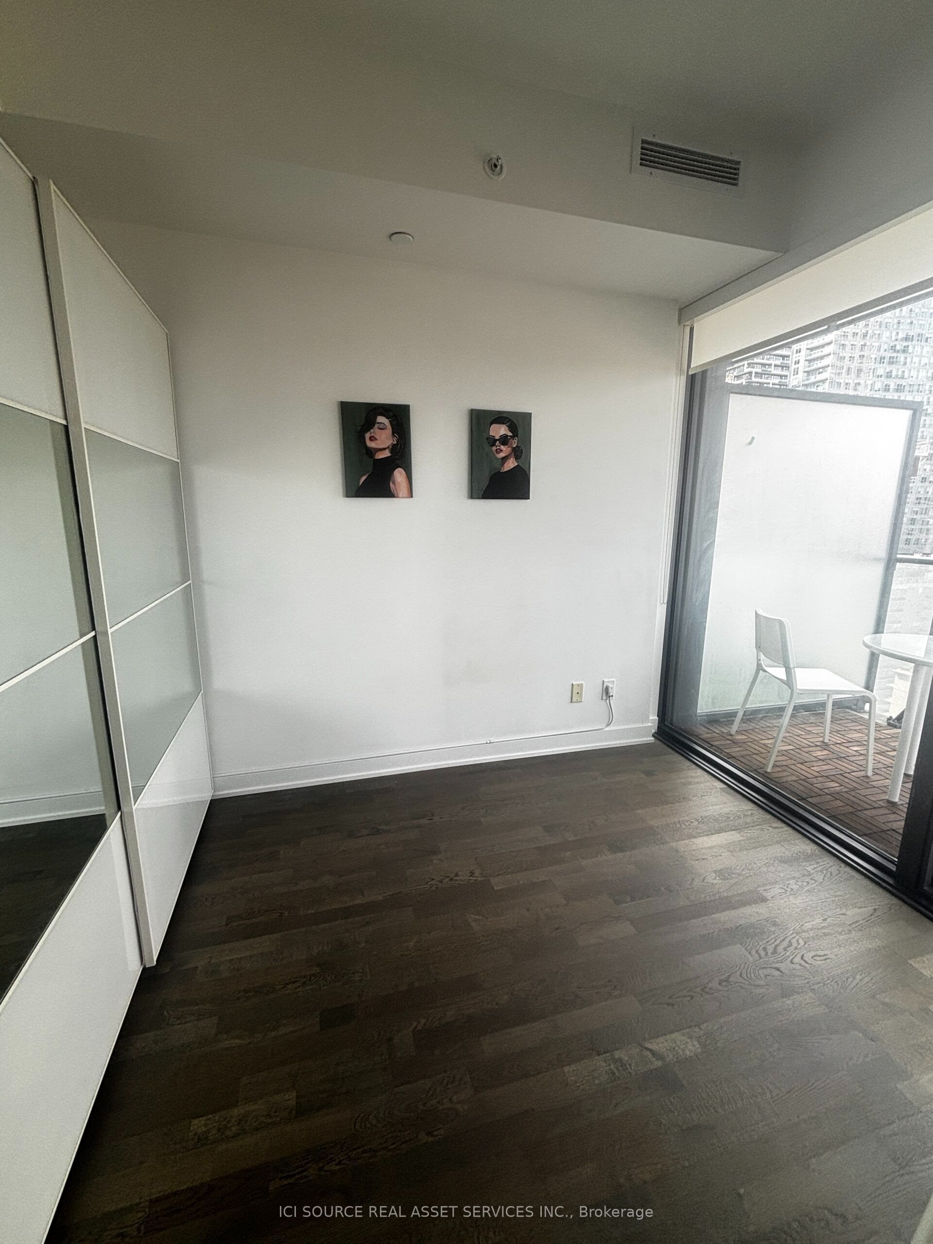 185 Roehampton Avenue 1304, Toronto, ON M4P 1R4 photo 3