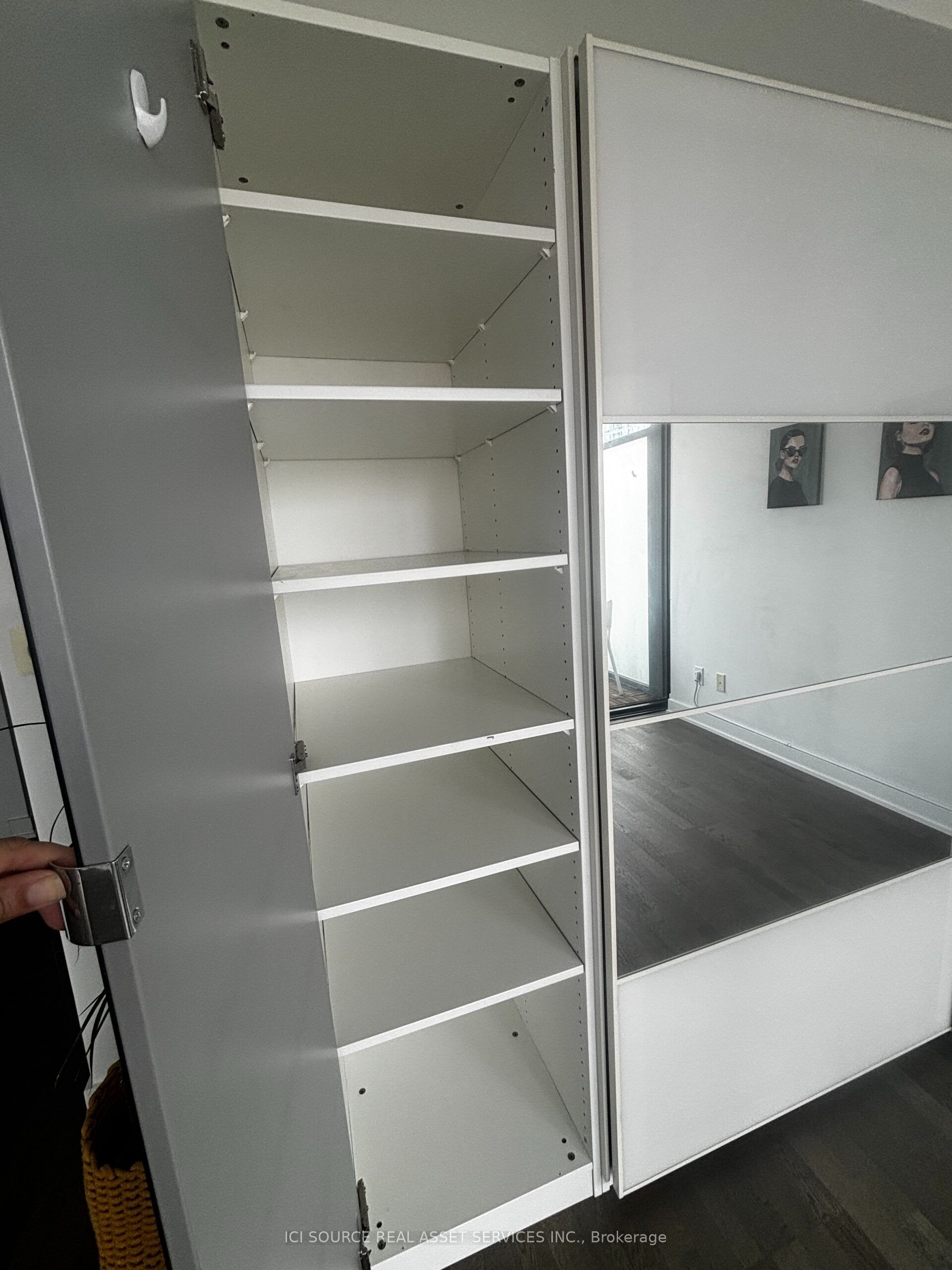185 Roehampton Avenue 1304, Toronto, ON M4P 1R4 photo 5