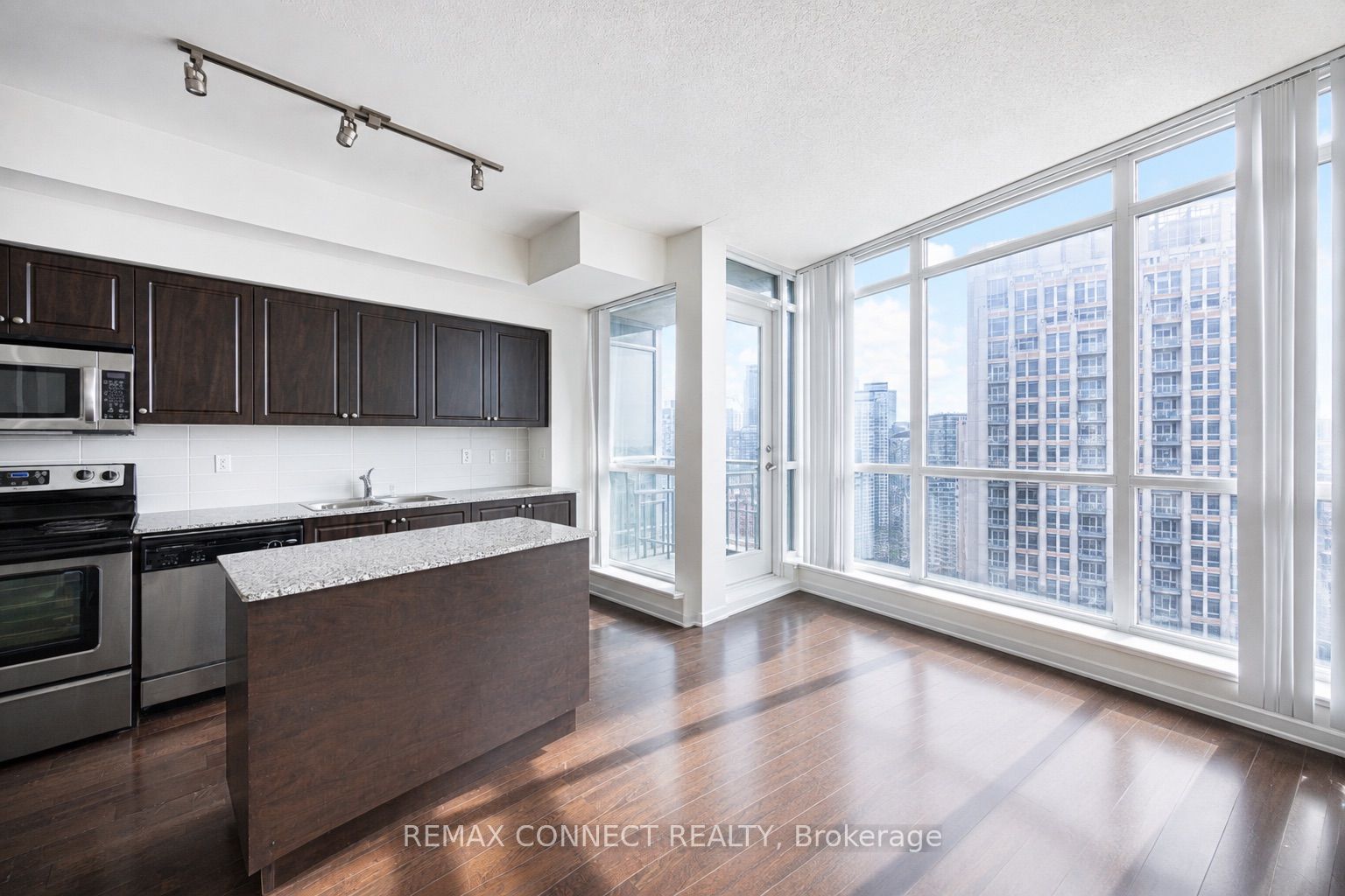 215 Fort York Boulevard 3103, Toronto, ON M5V 4A2 photo 5