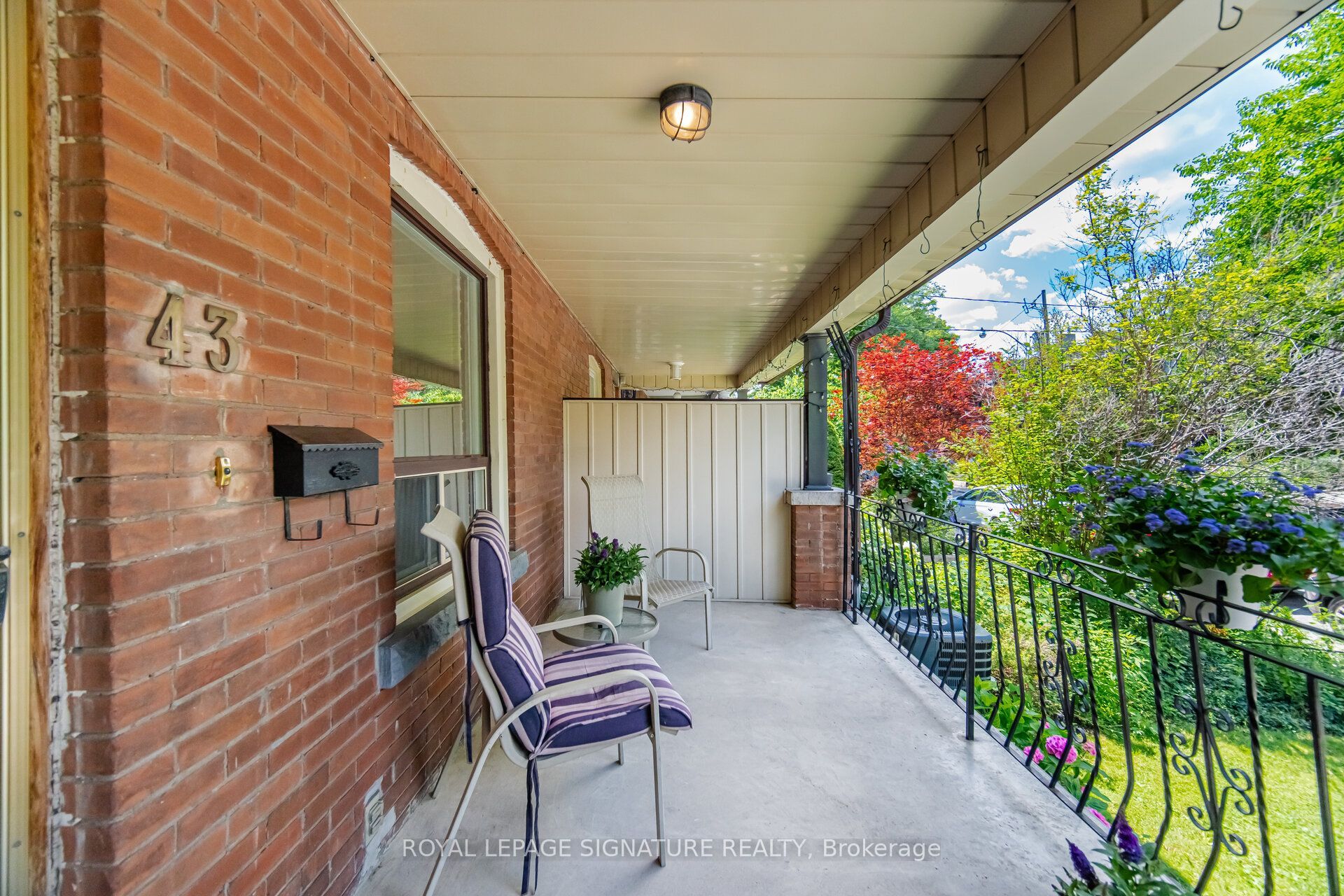 43 Marchmount Road, Toronto, ON M6G 2A8 photo 4