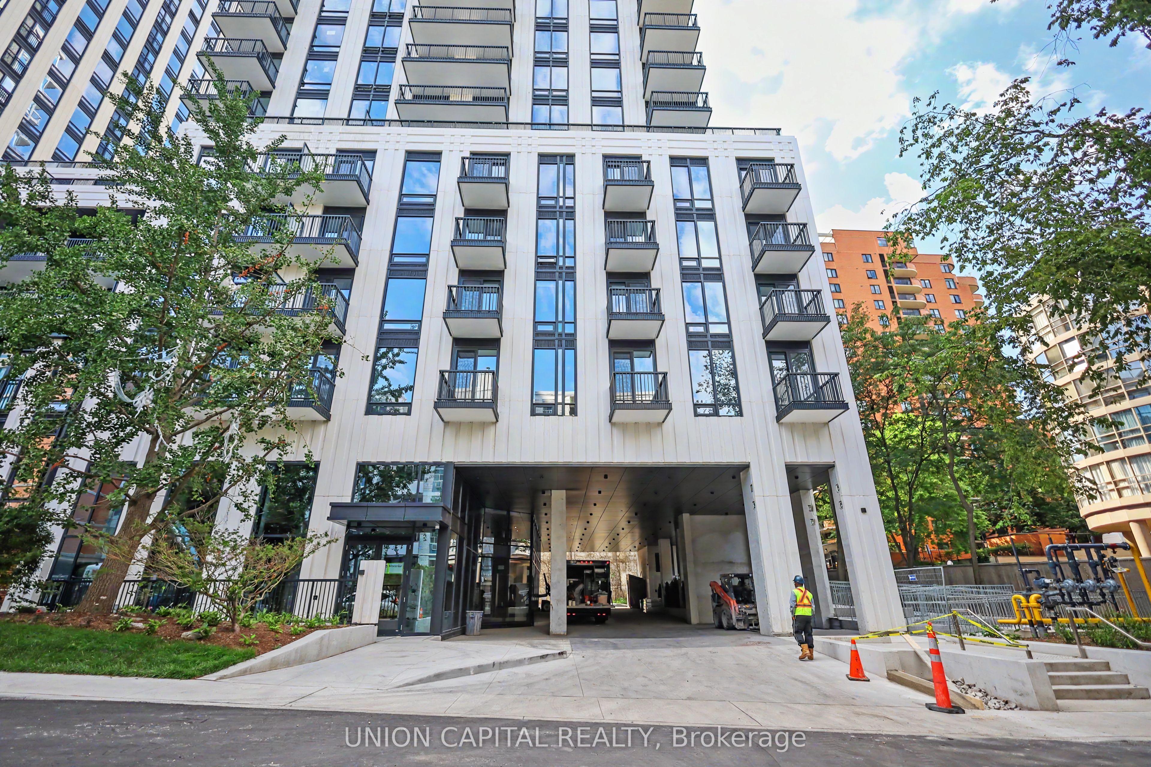 91 Montclair Avenue 1508, Toronto, ON M5P 0B1 photo 2