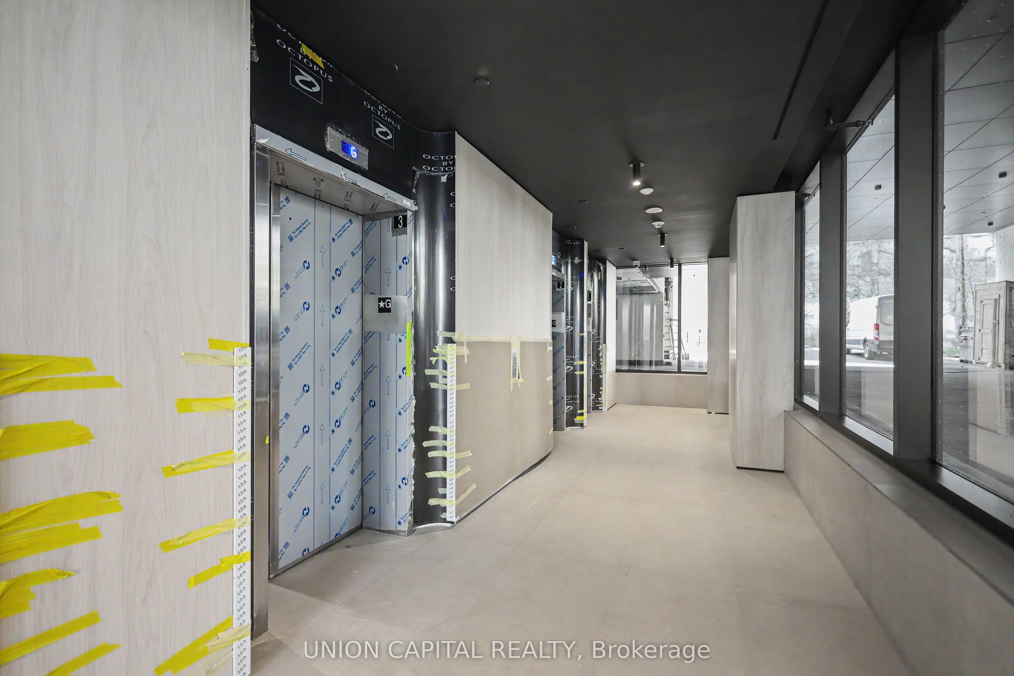 91 Montclair Avenue 1508, Toronto, ON M5P 0B1 photo 3
