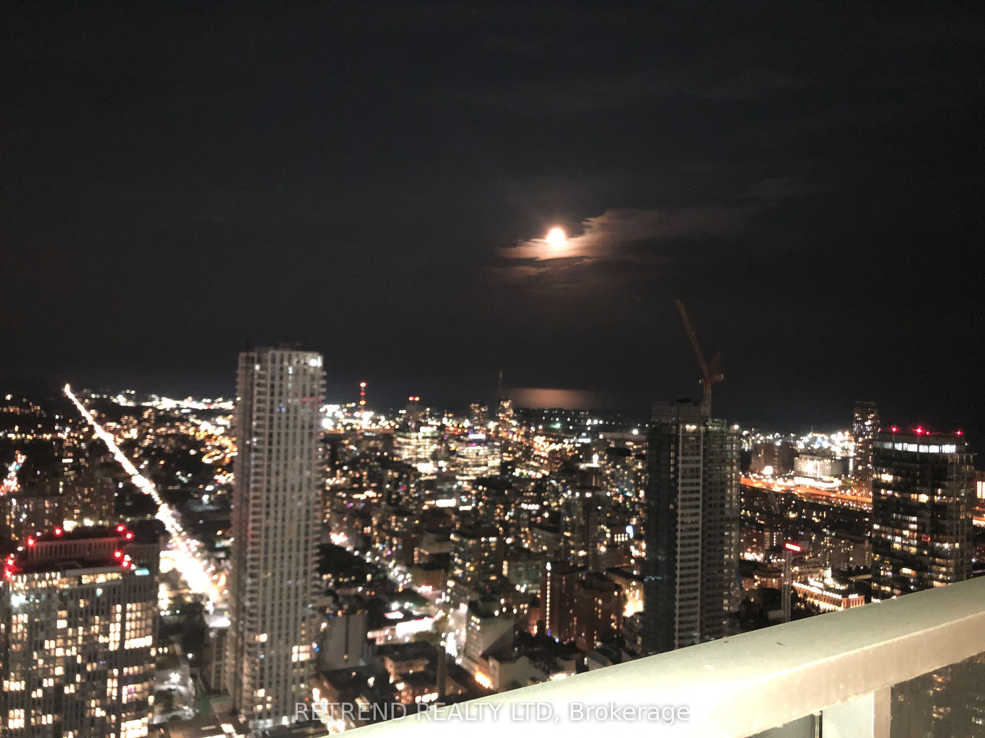 197 Yonge Street 4704, Toronto, ON M5B 0C1