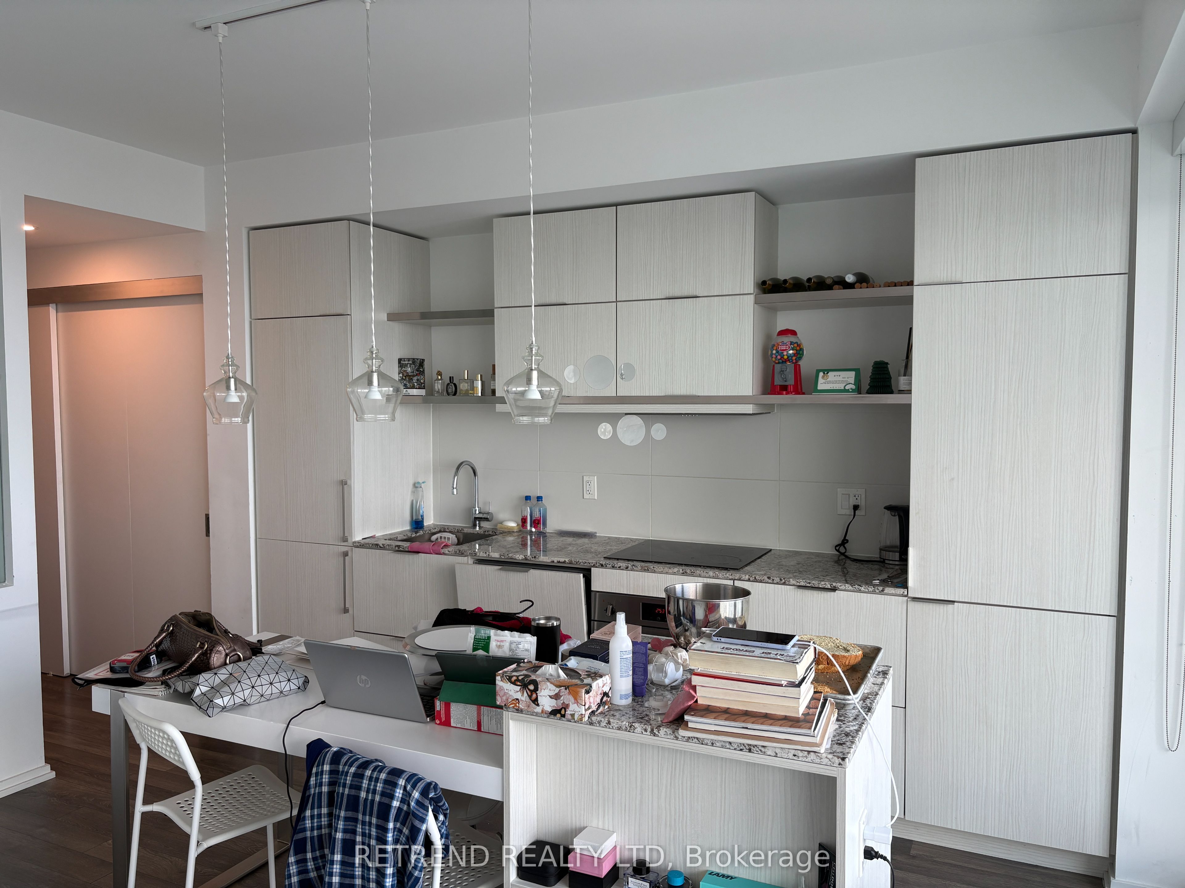 197 Yonge Street 4704, Toronto, ON M5B 0C1 photo 4