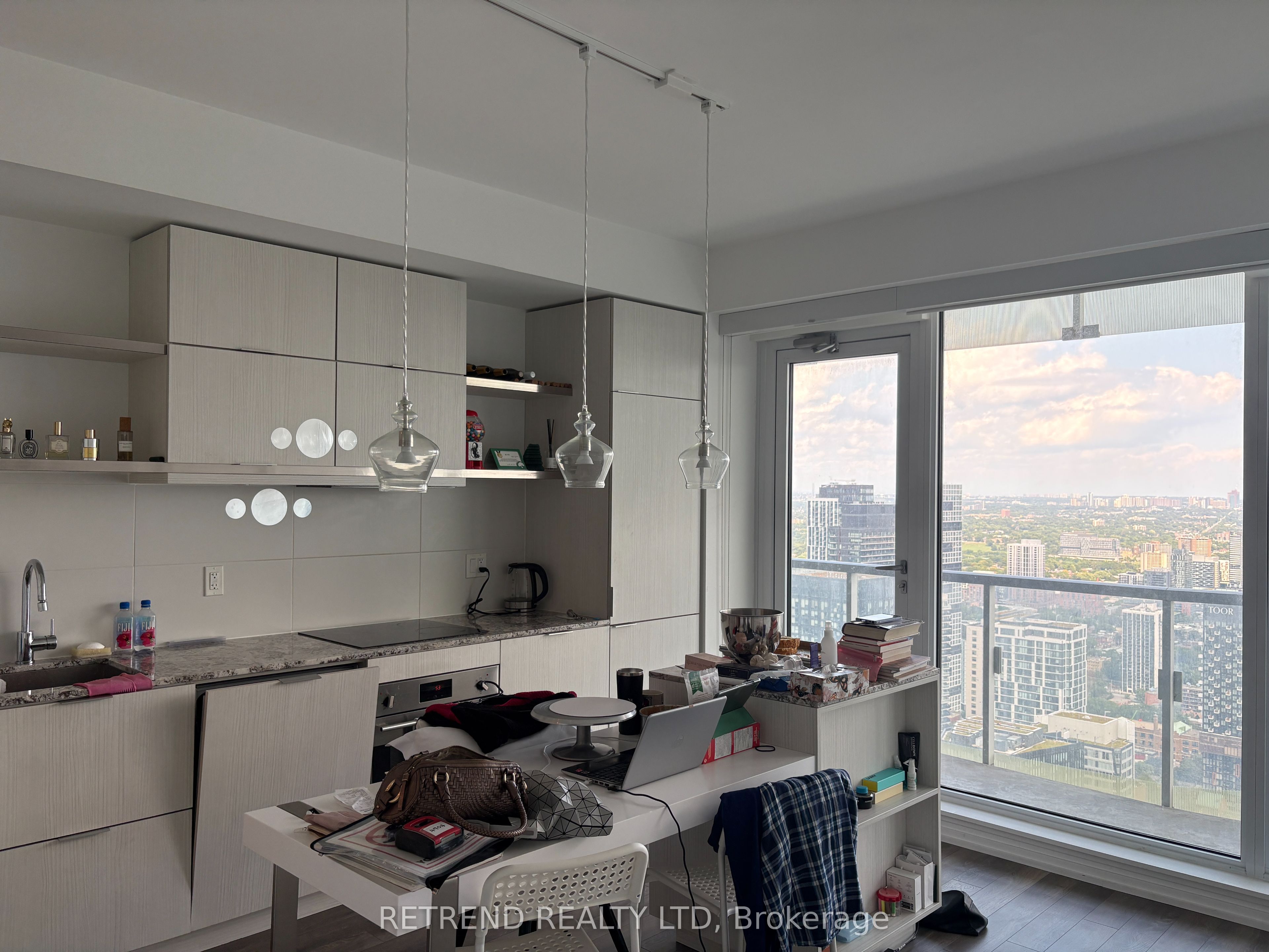 197 Yonge Street 4704, Toronto, ON M5B 0C1 photo 5
