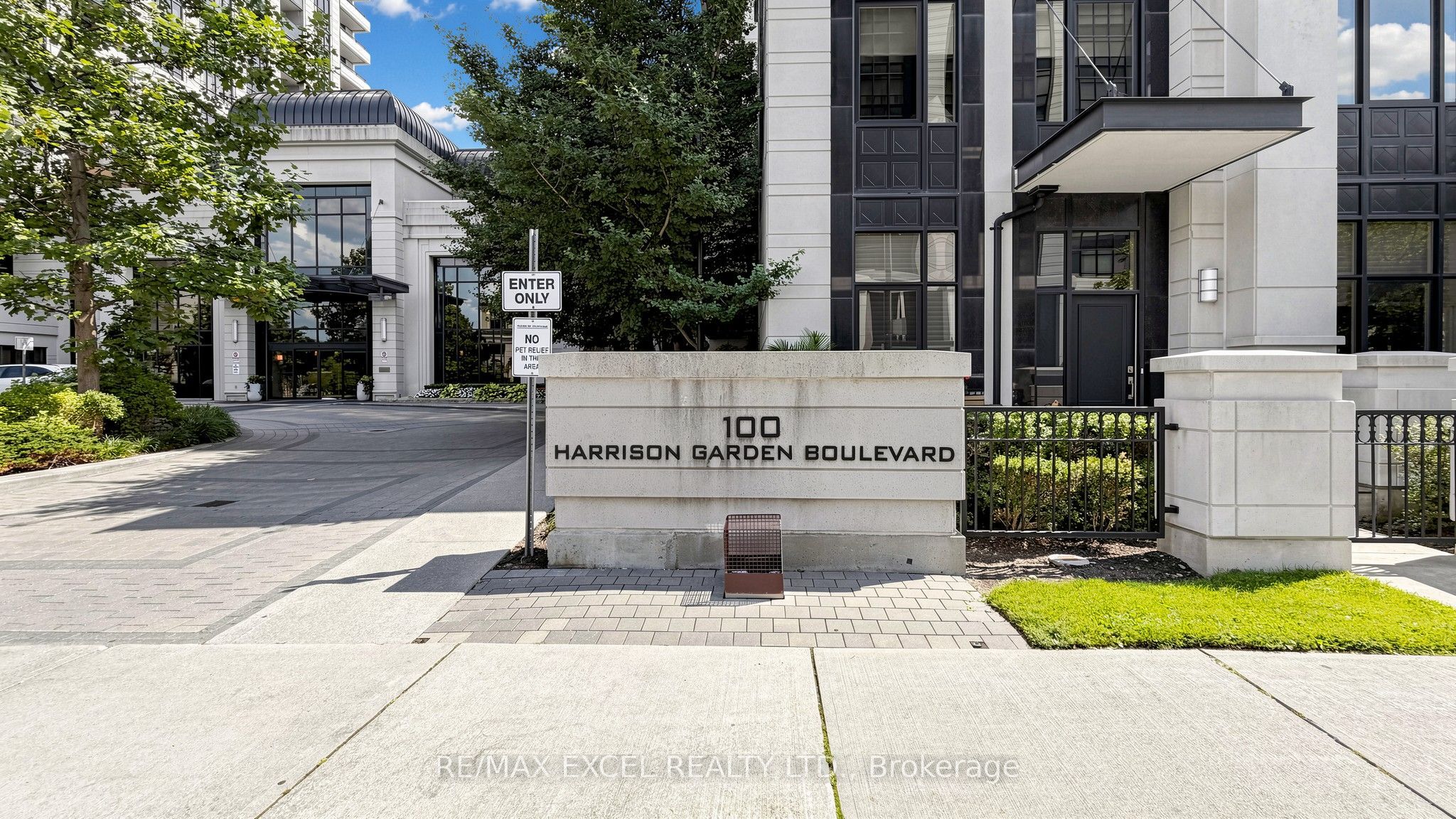 100 Harrison Garden Boulevard 602, Toronto, ON M2N 0C2 photo 2
