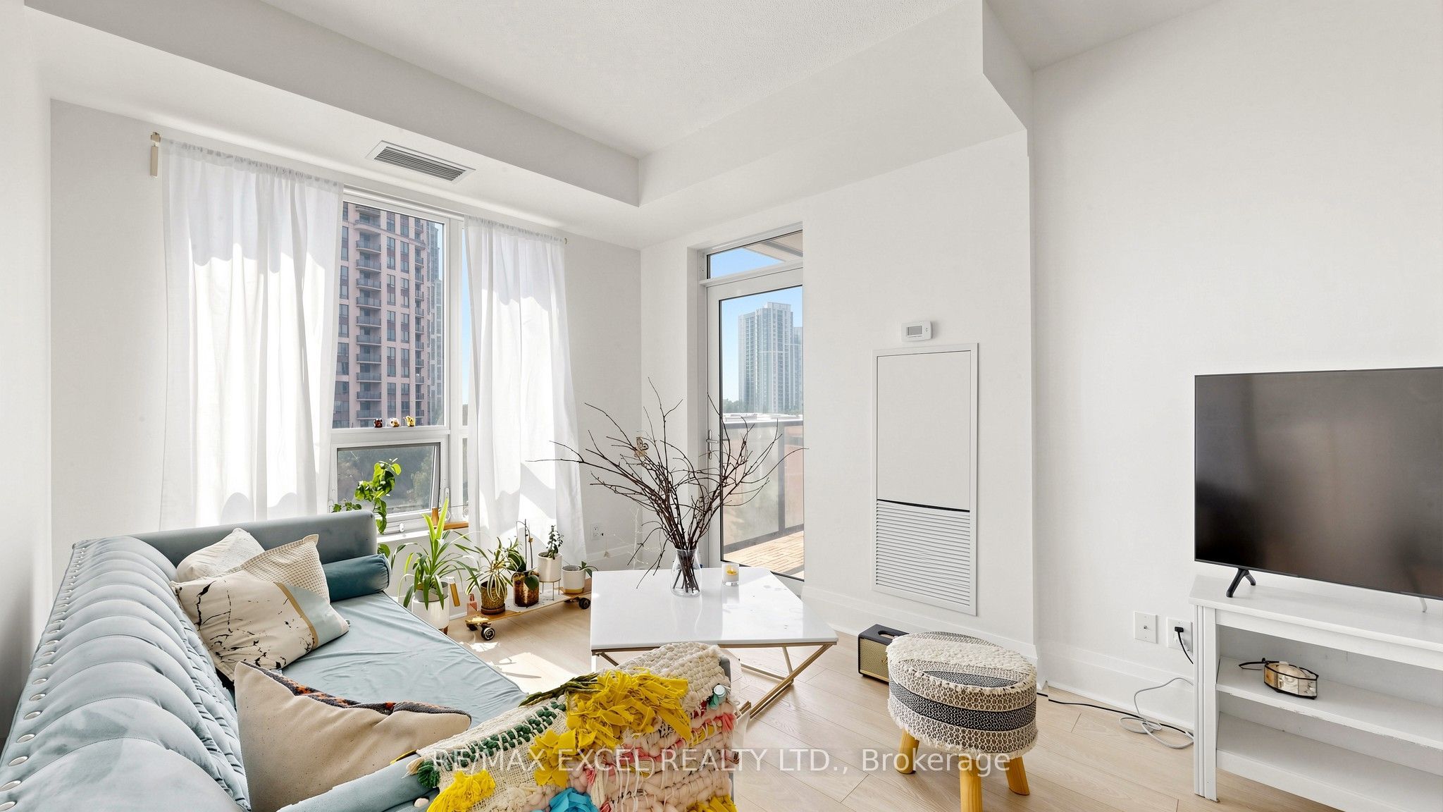 100 Harrison Garden Boulevard 602, Toronto, ON M2N 0C2 photo 5