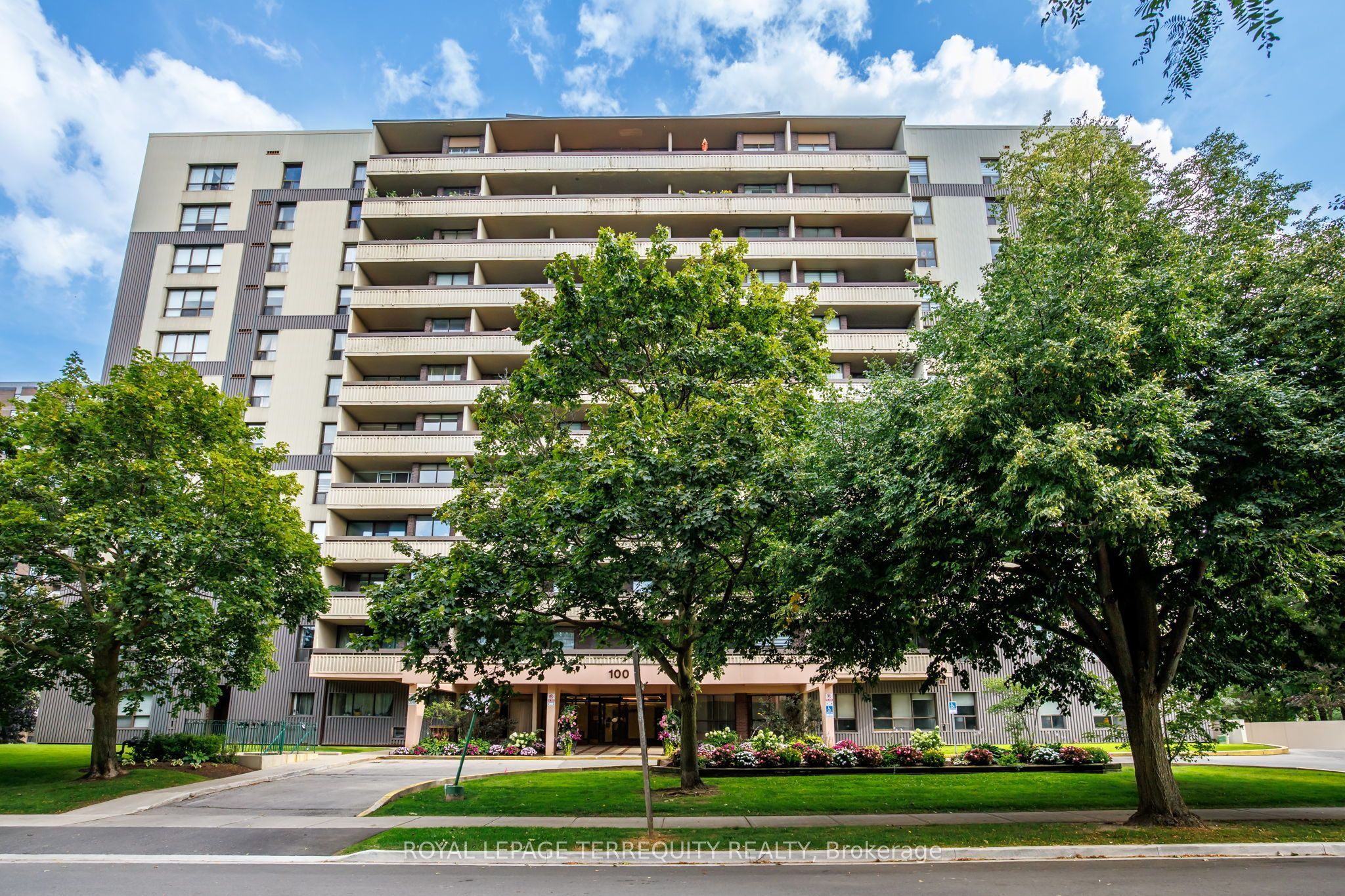 100 Canyon Avenue 1203, Toronto, ON M3H 5T9 photo 2