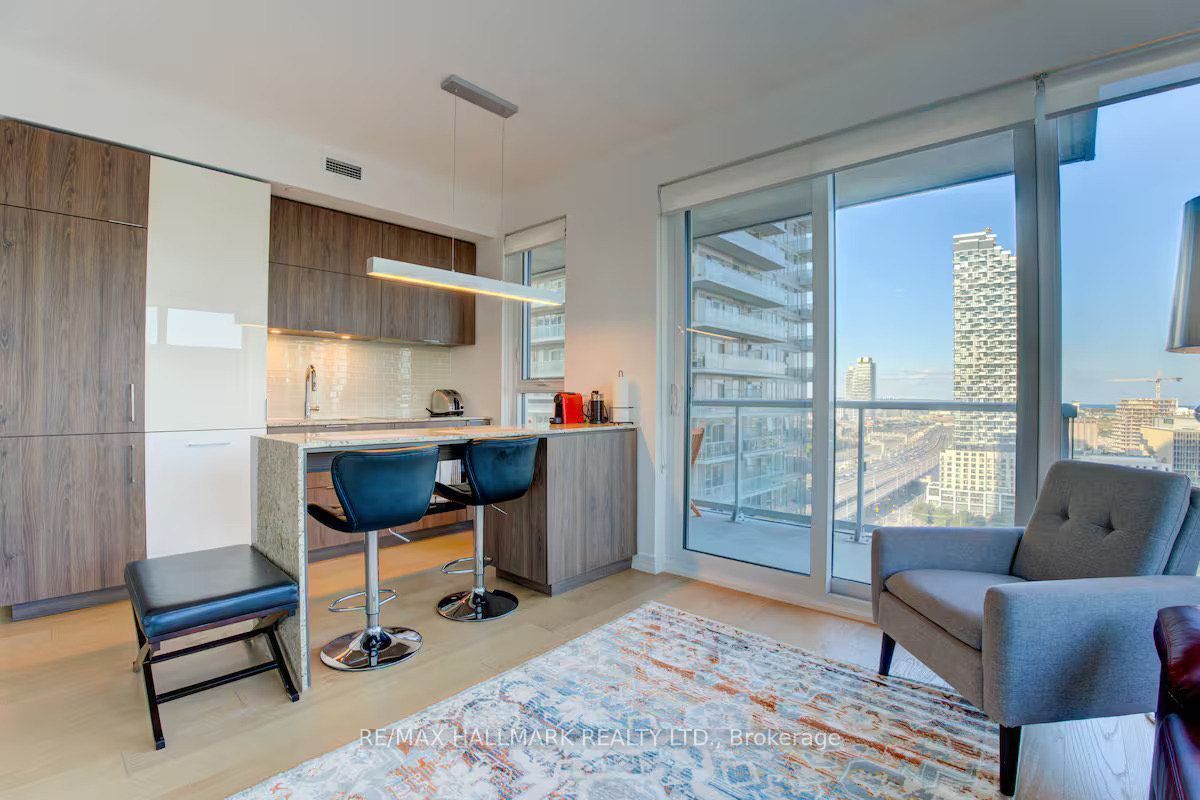 15 Lower Jarvis Street 1703, Toronto, ON M5E 0C4 photo 2