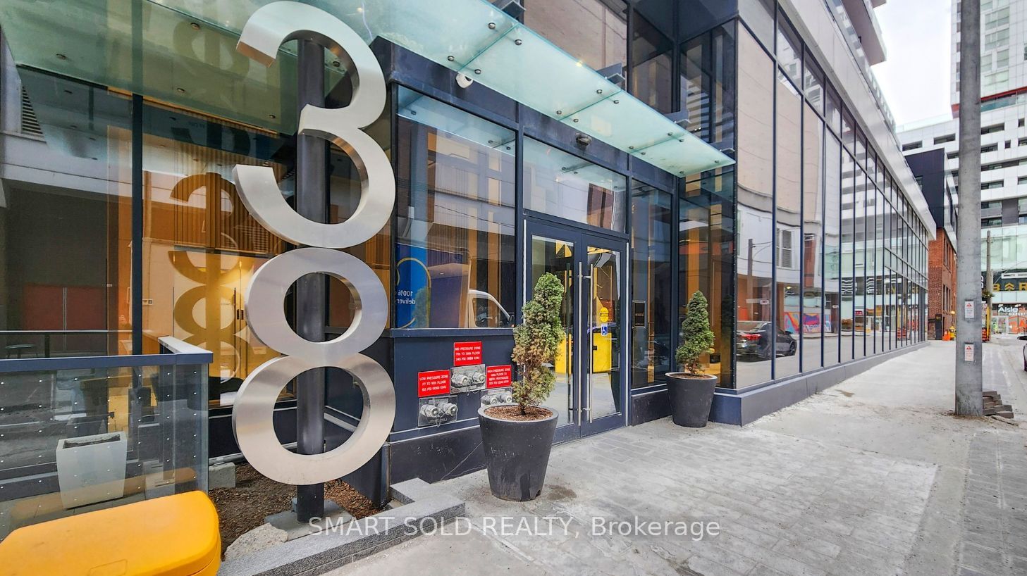 38 Widmer Street 2507, Toronto, ON M5V 0P7 photo 3