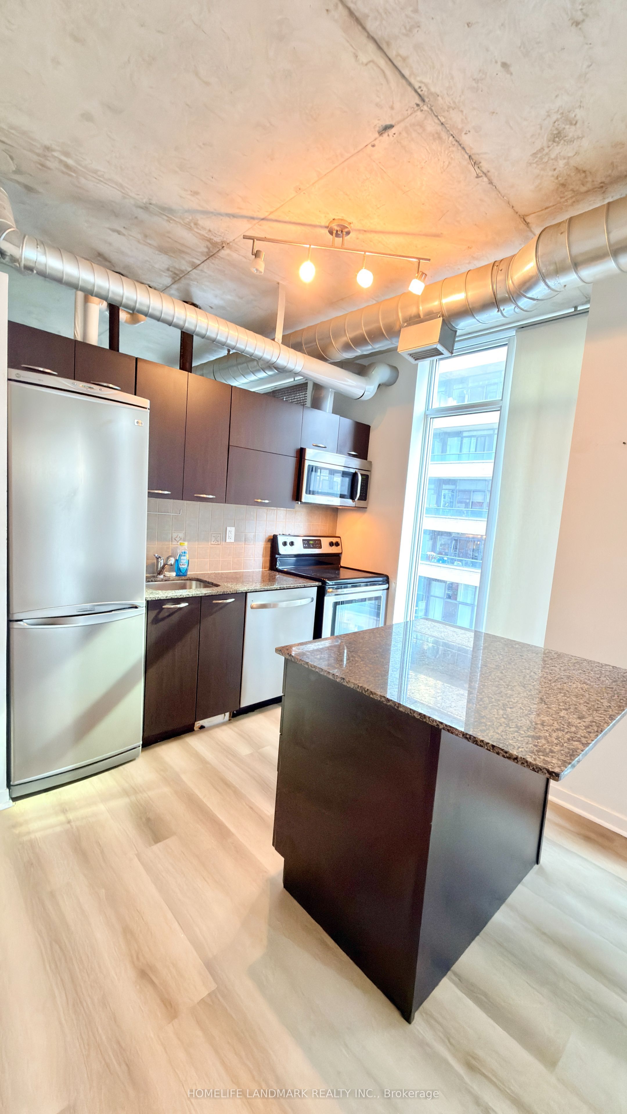 150 Sudbury Street 526, Toronto, ON M6J 3G2 photo 5