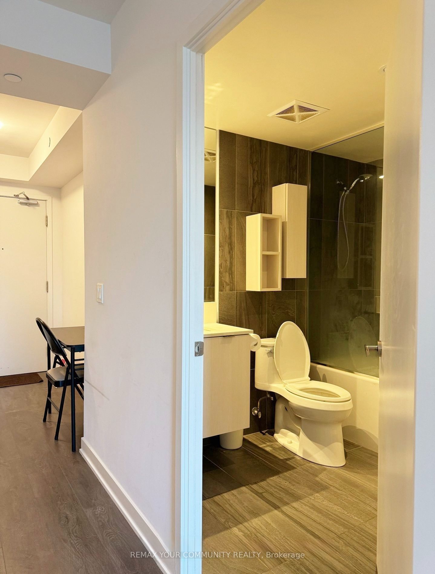 195 Redpath Avenue 3407, Toronto, ON M4P 0E4 photo 5