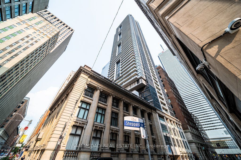 70 Temperance Street 608, Toronto, ON M5H 4E8