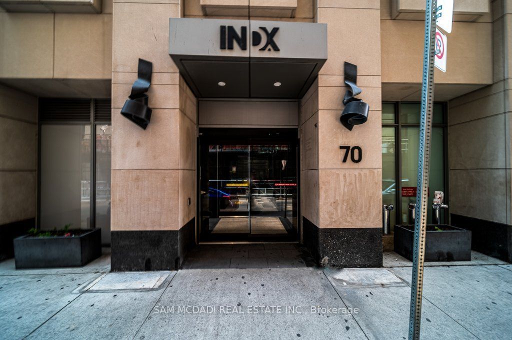 70 Temperance Street 608, Toronto, ON M5H 4E8 photo 3