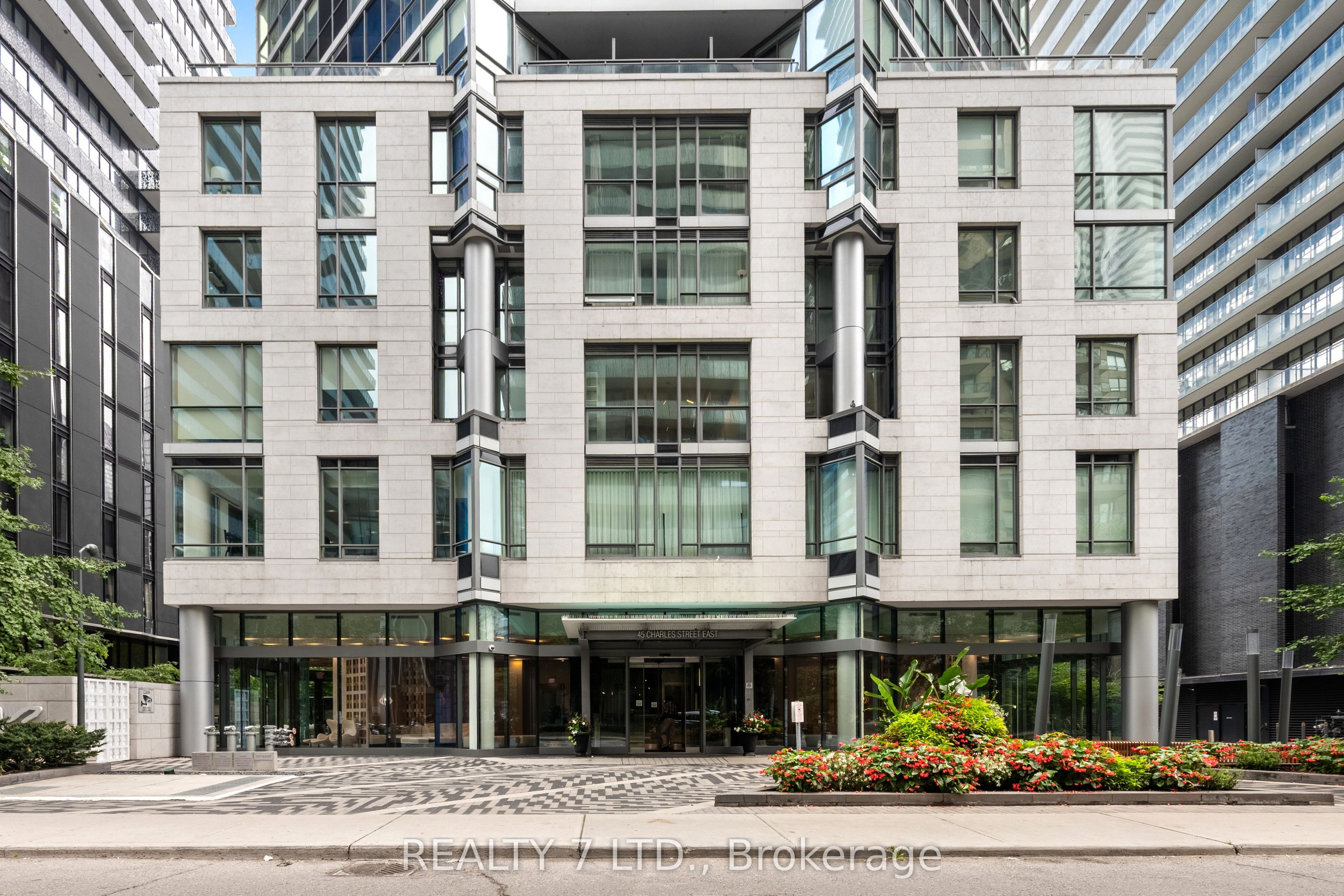 45 E Charles Street E 1808, Toronto, ON M4Y 0B8 photo 3