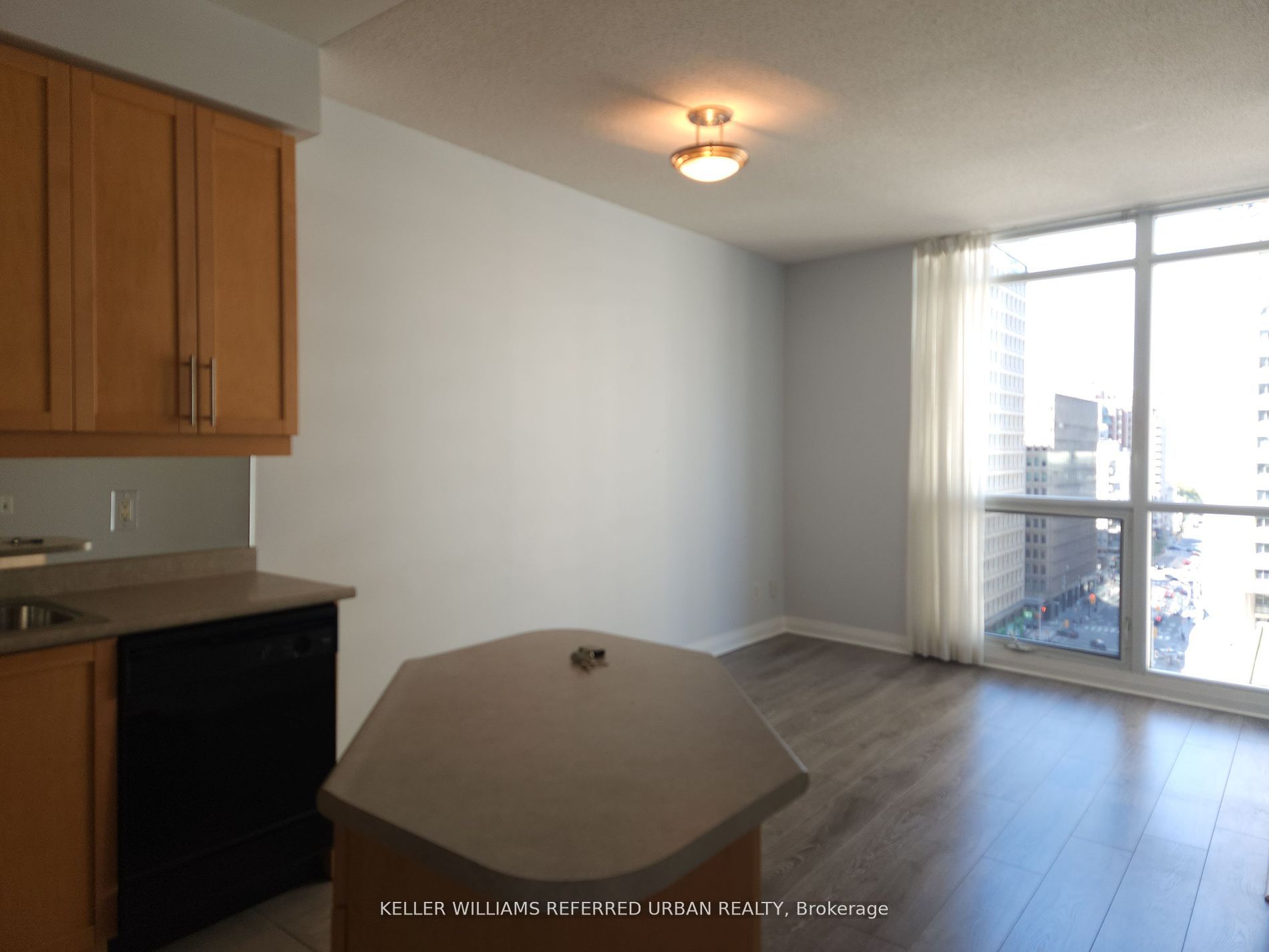 1121 Bay Street 1504, Toronto, ON M5S 3L9 photo 5