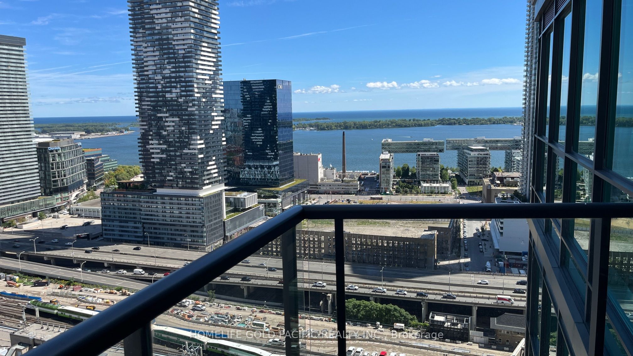 1 Scott Street 3102, Toronto, ON M5E 1A1 photo 2
