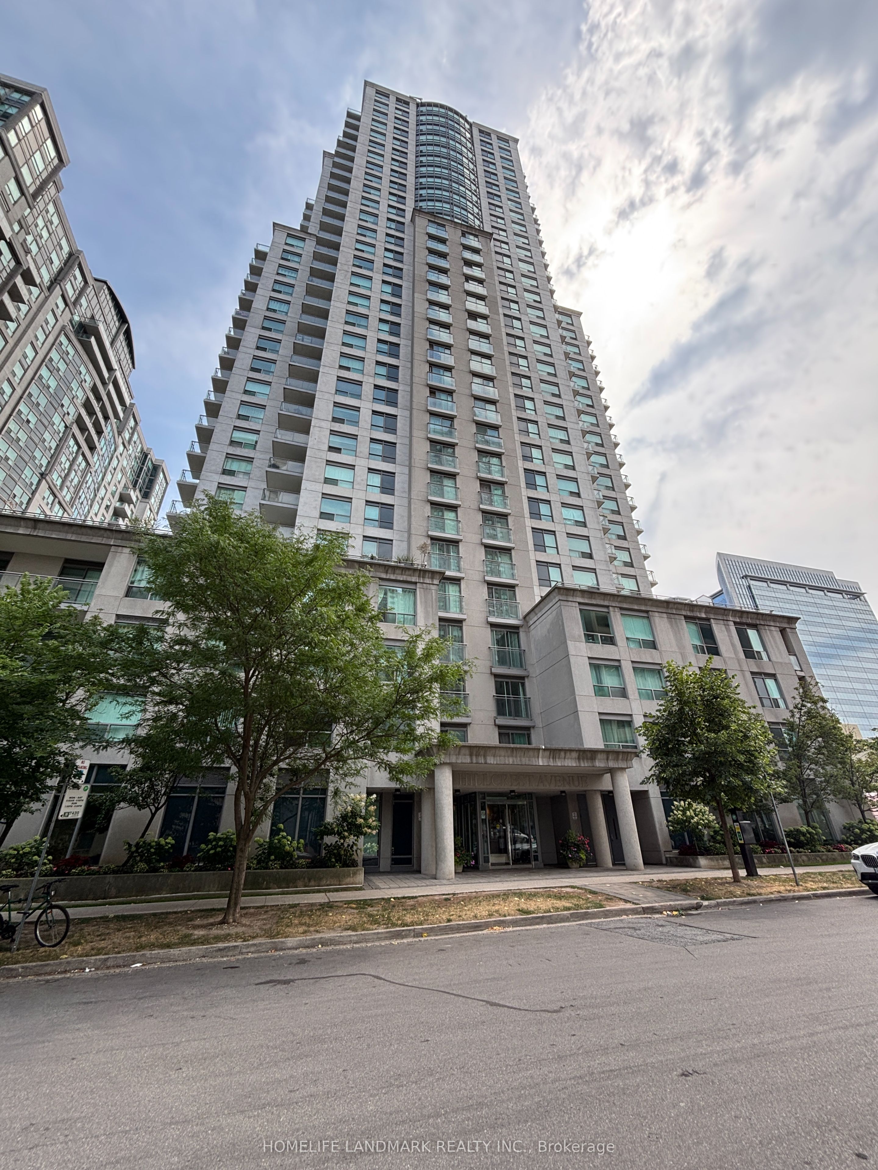 21 Hillcrest Avenue 902, Toronto, ON M2N 3N4 photo 2