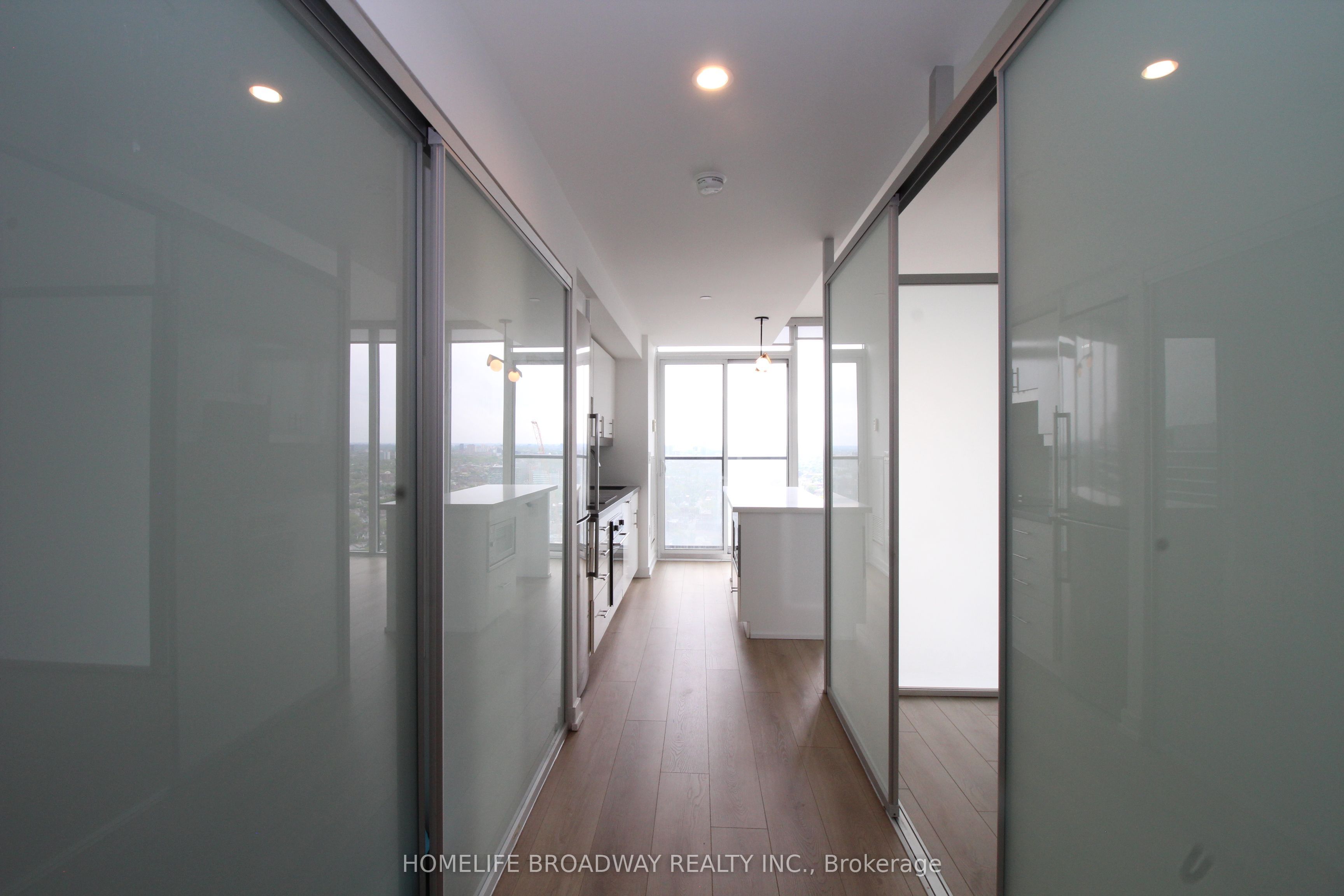 426 University Avenue 3701, Toronto, ON M5G 1S9 photo 4