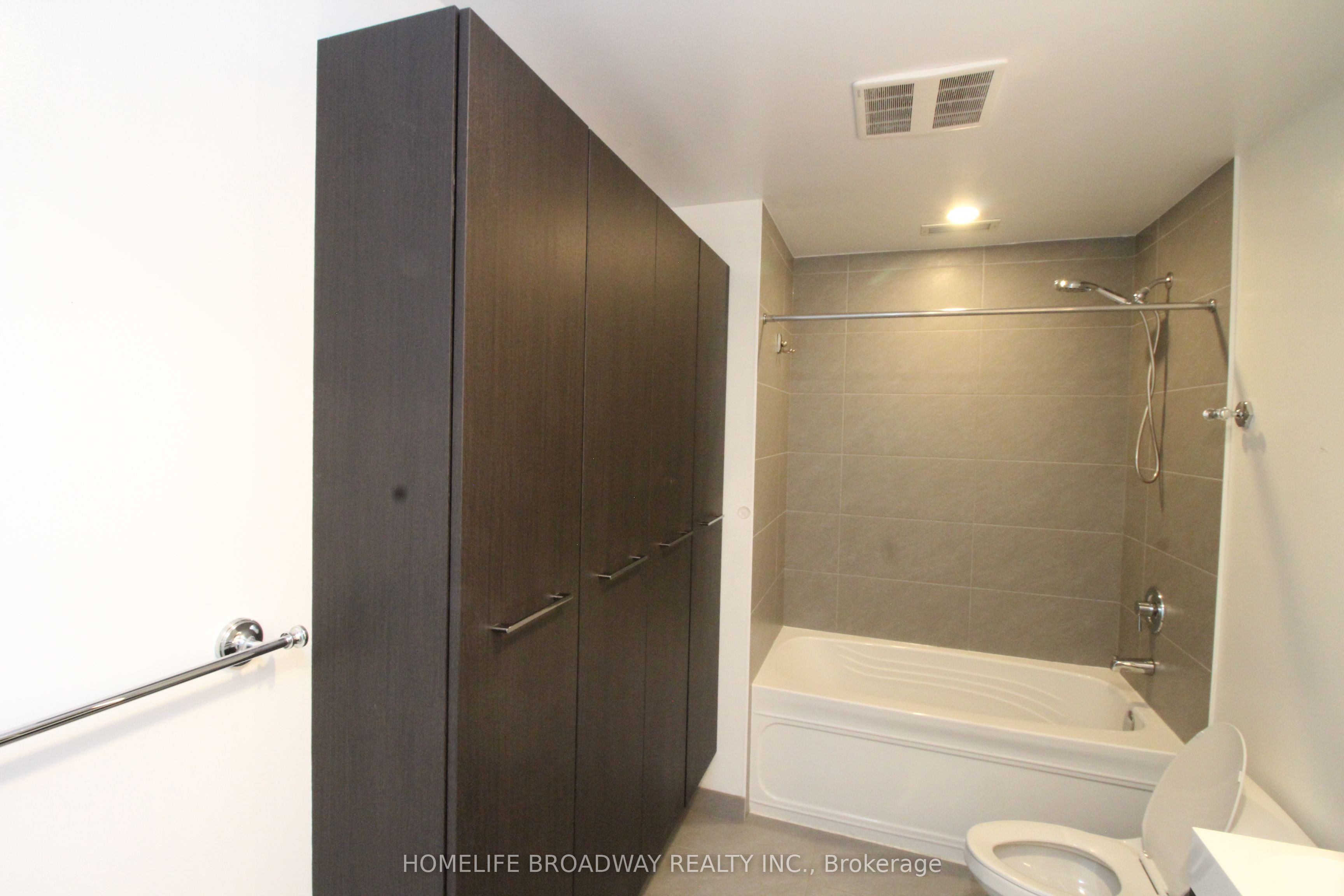 426 University Avenue 3701, Toronto, ON M5G 1S9 photo 5