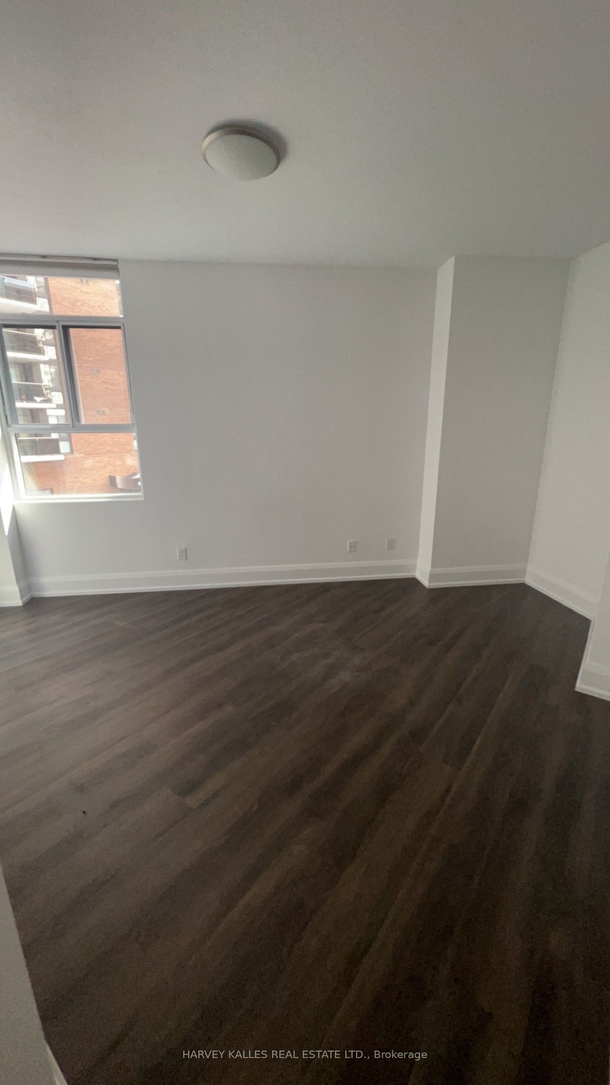 55 W Charles Street W 203, Toronto, ON M5S 2W9 photo 3
