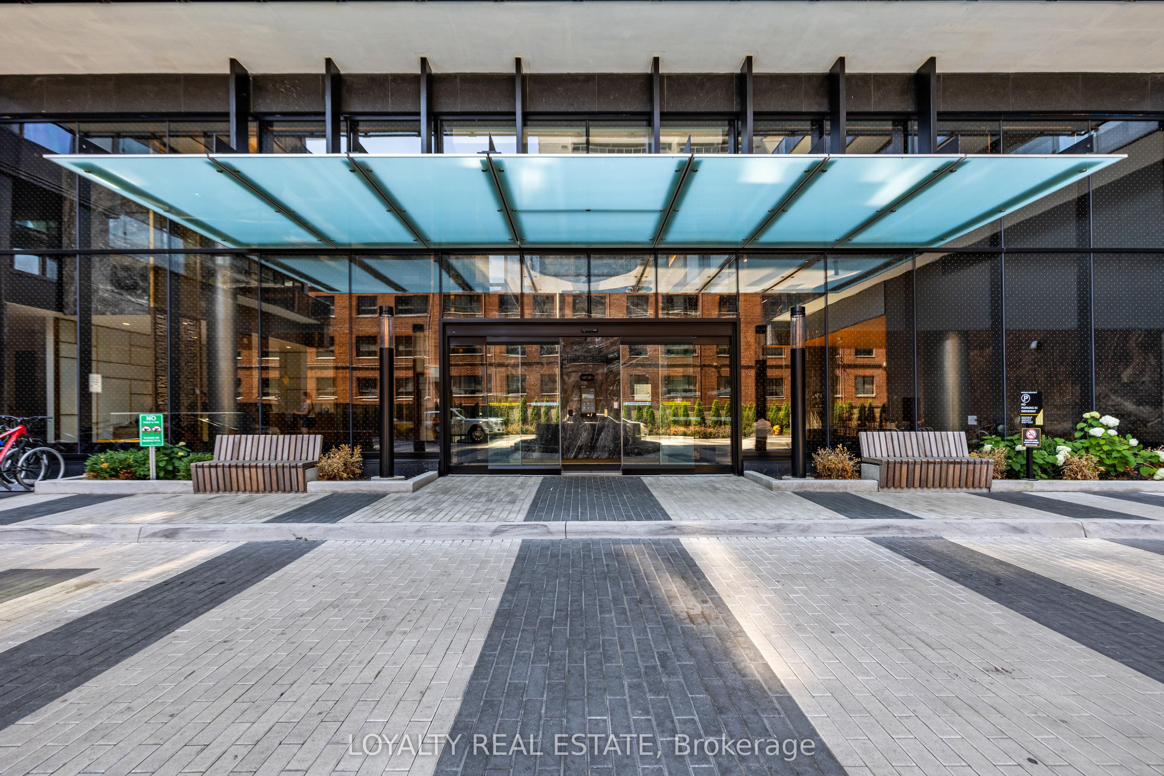 117 Broadway Avenue 211, Toronto, ON M4P 1V3 photo 3