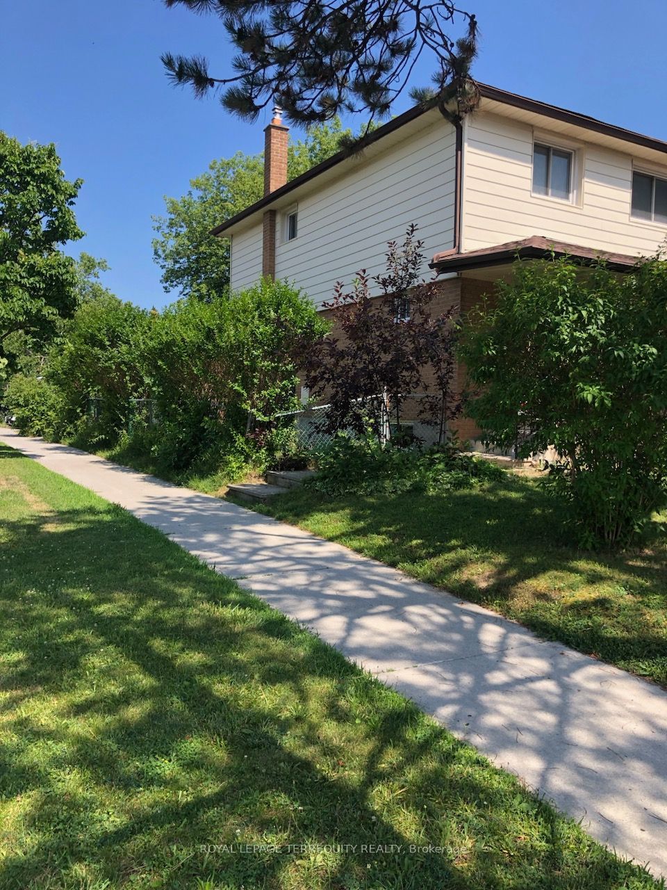 211 Pineway Boulevard, Toronto, ON M2H 1B4 photo 2
