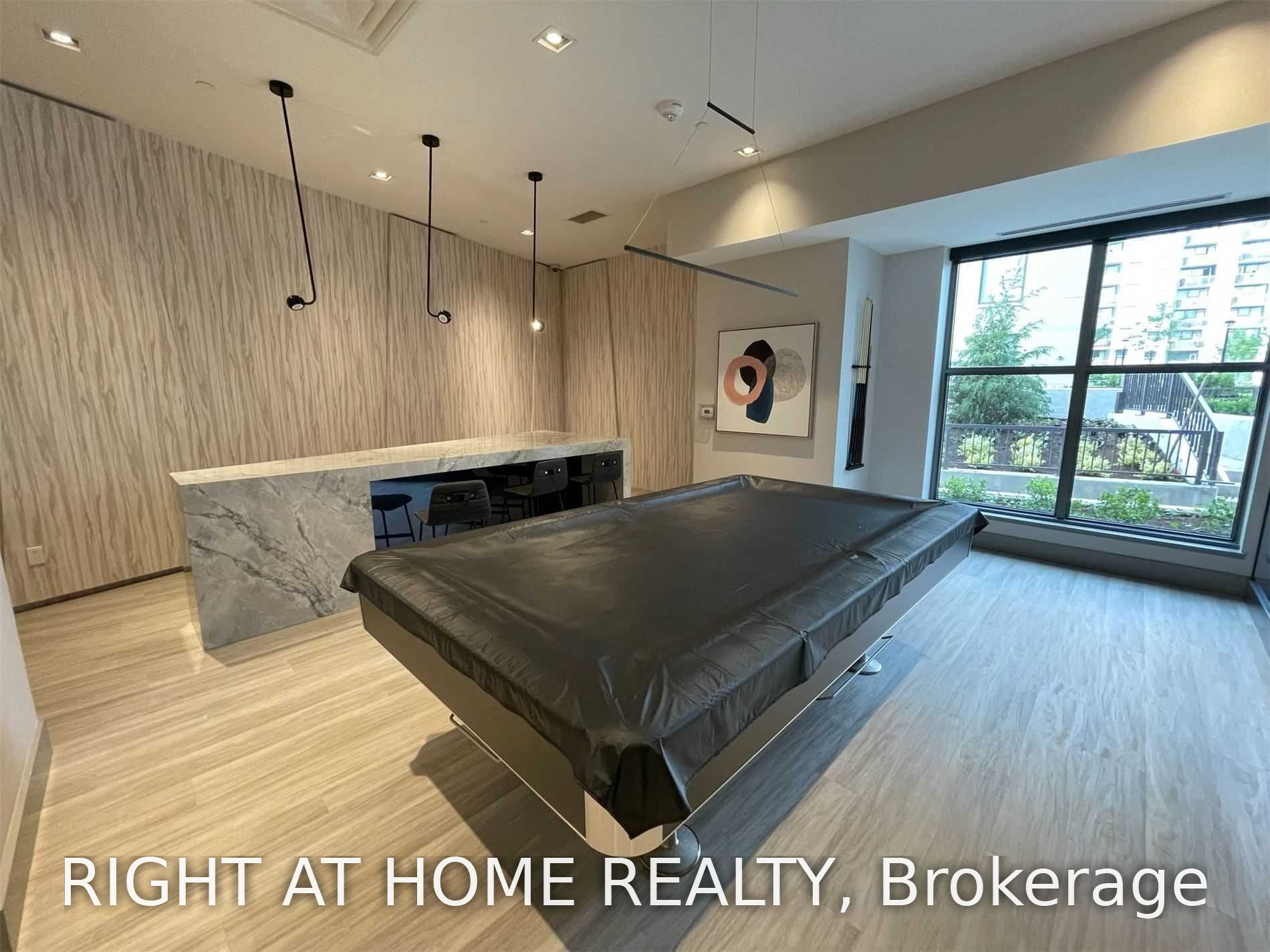 181 Bedford Road 1510, Toronto, ON M5R 0C2 photo 2